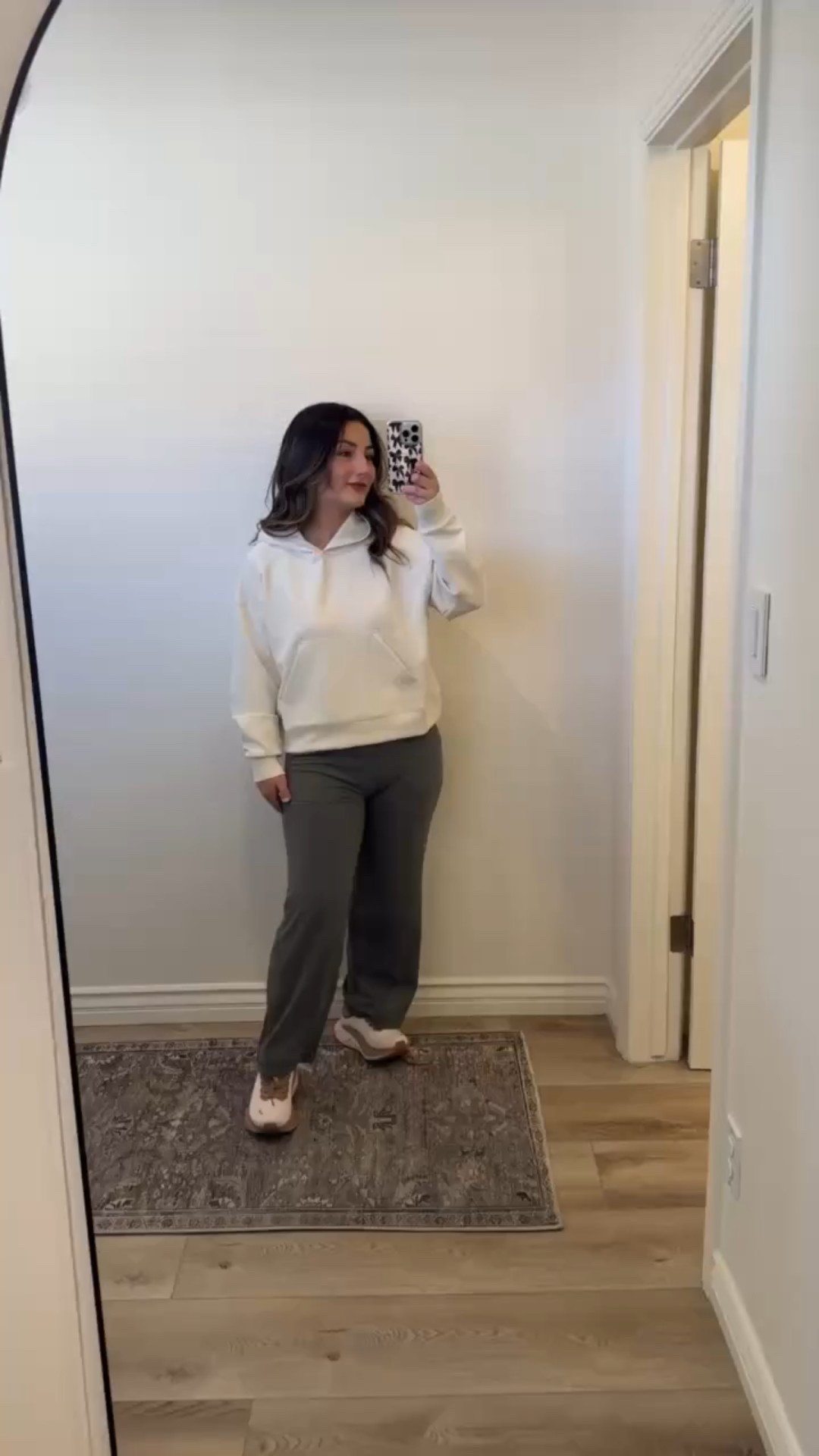 Petite friendly activewear! Ivory sweatshirt size medium, Grey sage yoga pants size small short (5'0" 140lbs)


#LTKFindsUnder50 #LTKActive #LTKPetite