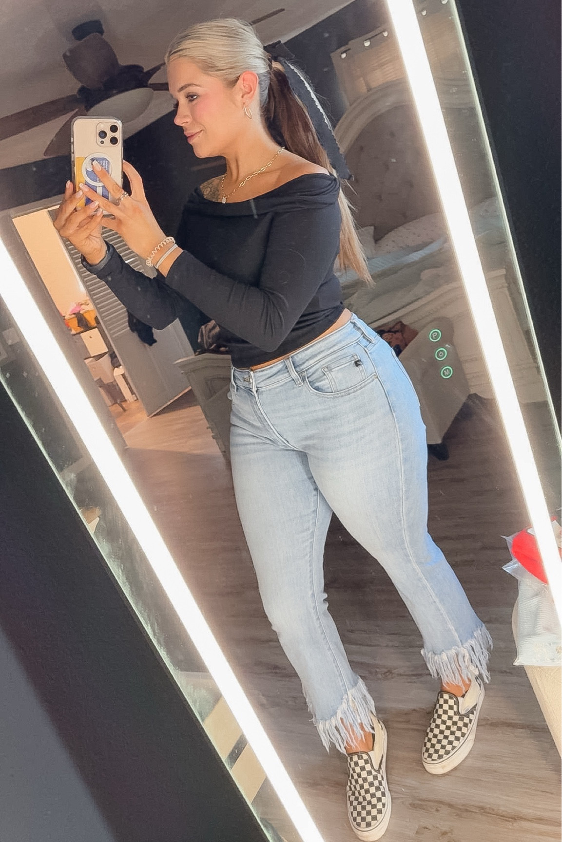jeans are kancun i can’t find a link though 😩 

#LTKSaleAlert #LTKMidsize #LTKHoliday