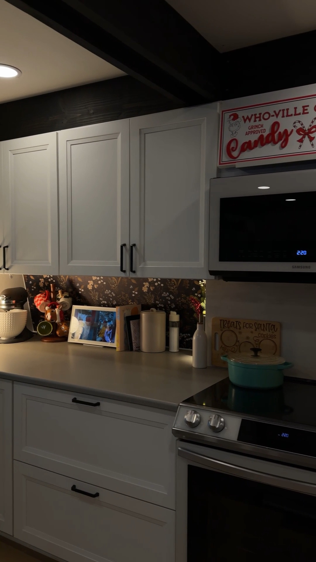 My kitchen wallpaper! 