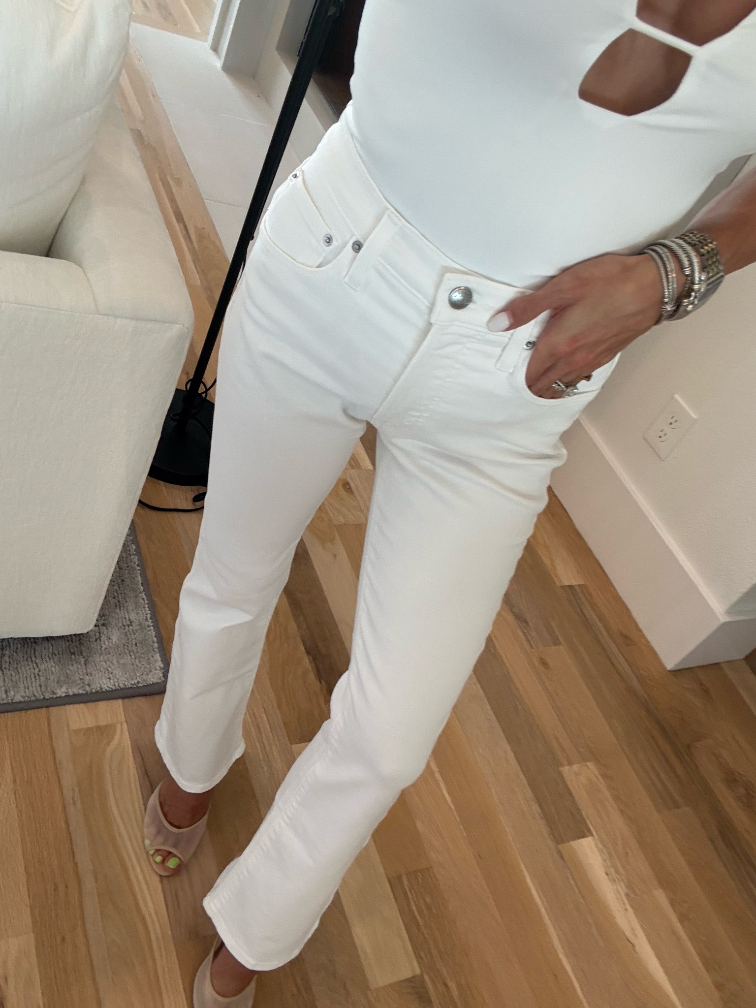 White jeans size 23 petite jeans Nordstrom
Summer outfit

#LTKootd #LTKPetite #LTKSaleAlert