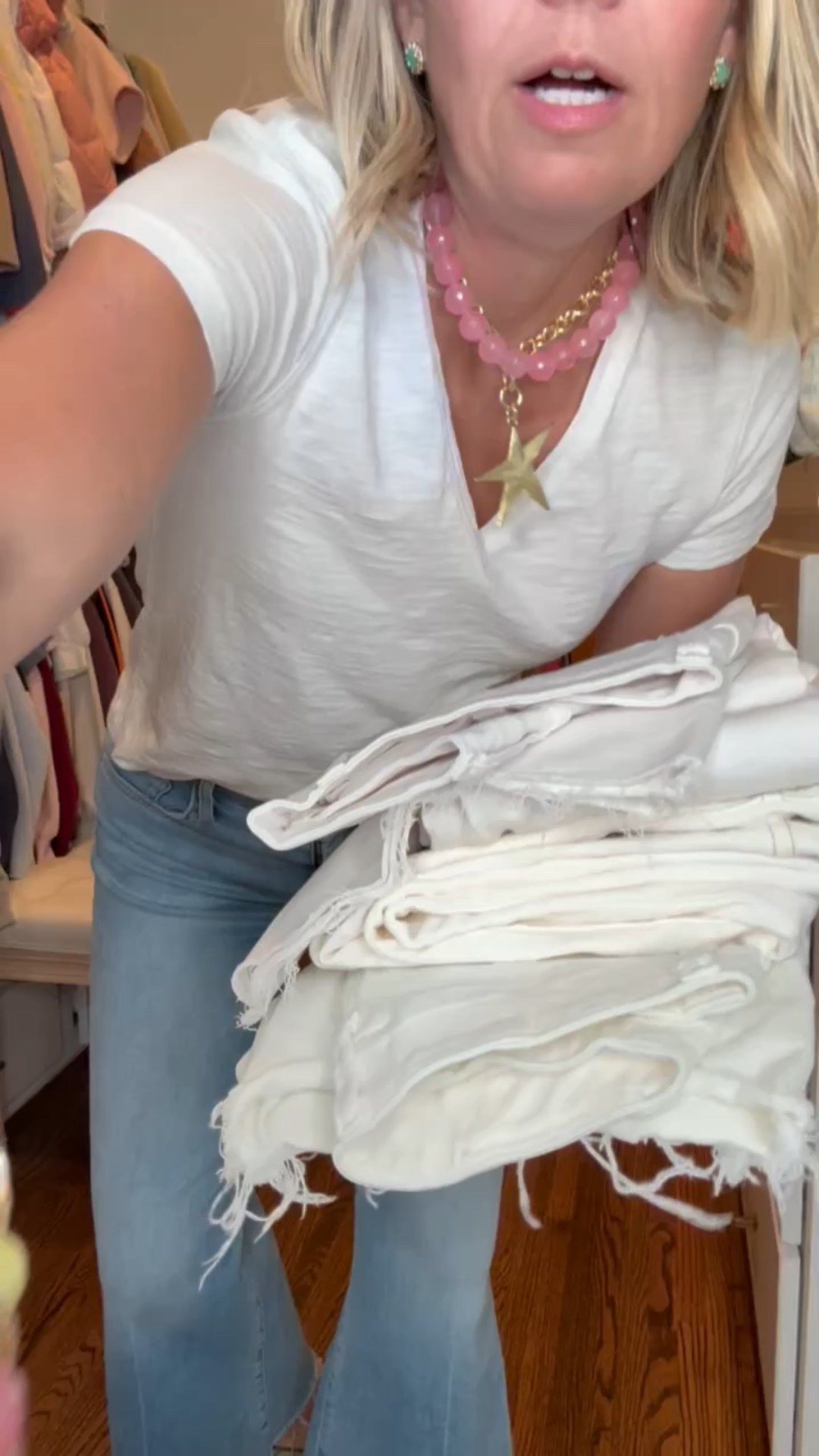 We are headed into spring, so let’s talk about some of my favorite white jeans. 
Kut from the Cloth - Meg/Kelsey 0 or 00￼
Colette - 26P
Barrel - 25
Paige Anessa - 25 cropped

#LTKdayinmylife #LTKmomlife #LTKOver40