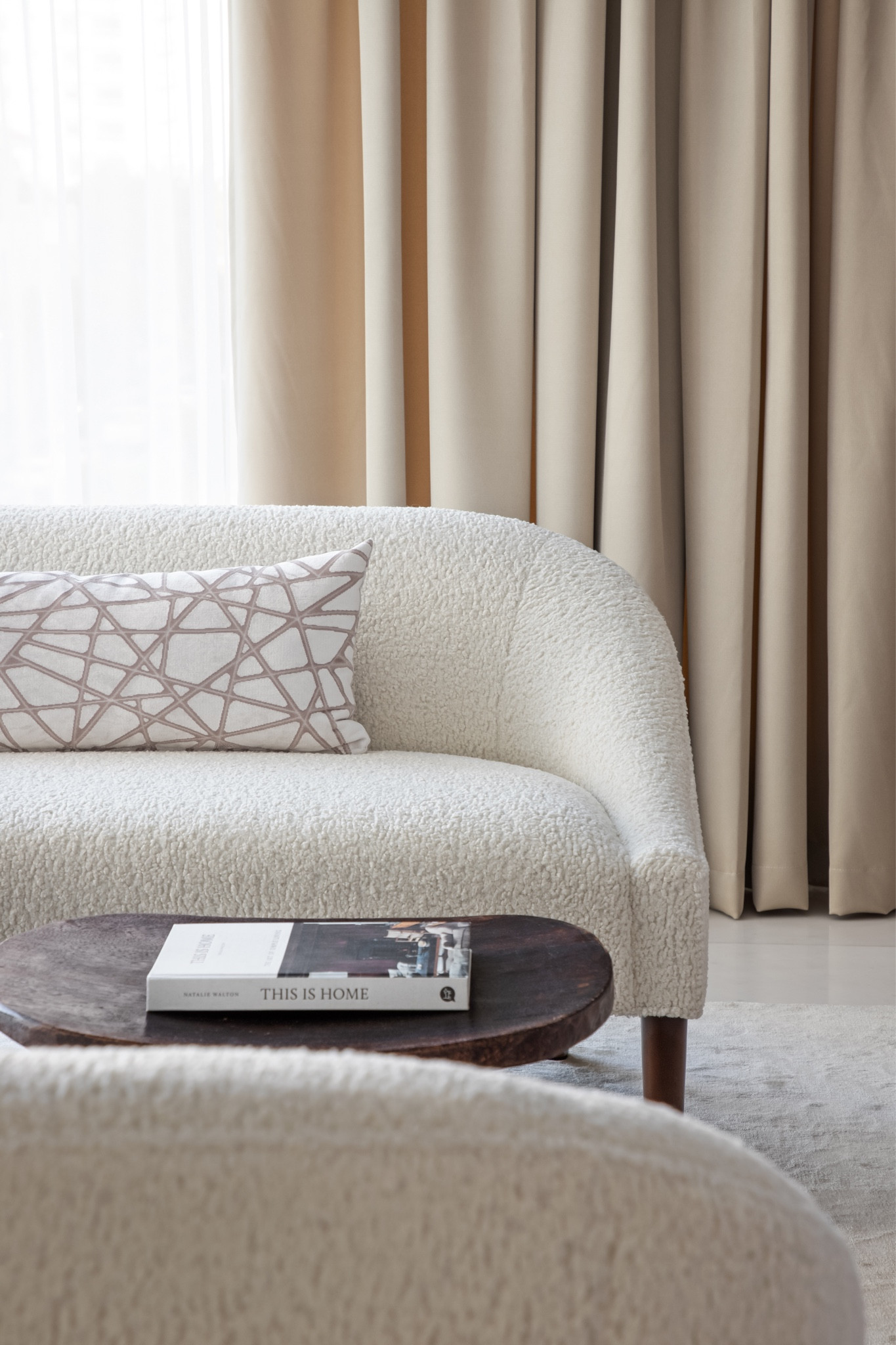 Interiors by Studio AR+Co
Photo by Paola Quevedo Santos 

Boucle Settee, Senufo stool, white decor, Holly Hunt, high end interior decor 

#LTKSeasonal #LTKhome #LTKstyletip