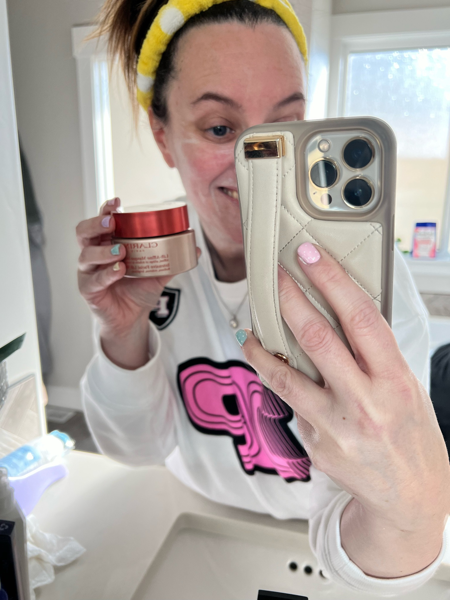 The best face depuffing masks!
1. Clairins V Facial Intense Mask
2. Kiehls Ginger Leaf Hibiscus Firming Mask
3. Tatcha Lifting Mask 
4. Fresh black tea firming overnight mask 
5. Clairins Cyro Mask
6. La Mer Mask



#LTKbeauty #LTKover40 #LTKxSephora