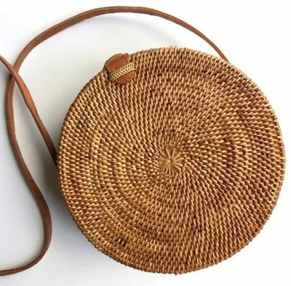 Round rattan basket bag, Bohemian round shoulder bag,Round shoulder bag, Woven Ata bag | Etsy (FR)