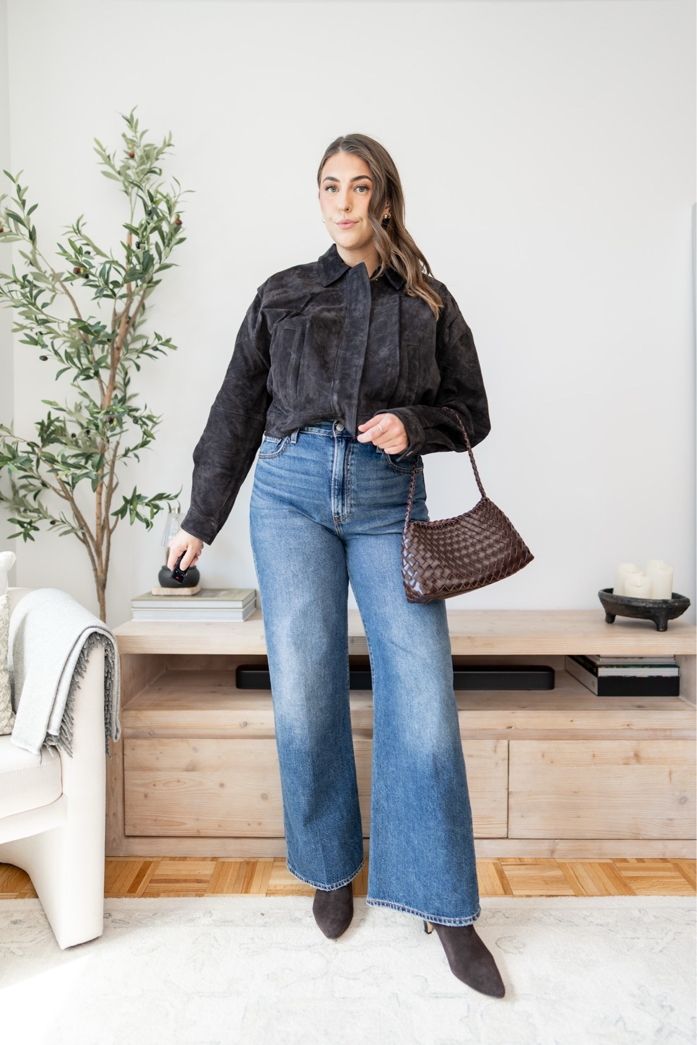 This jacket + wide leg denim combo is such an easy fall win 🤎 The rich brown accessories make the whole look feel polished, elevated and still totally wearable.

fall outfit idea, fall denim outfit, wide leg jeans, brown suede jacket, size 14 fall outfit, size large style, casual fall fashion

#LTKootd #LTKSeasonal #LTKMidsize