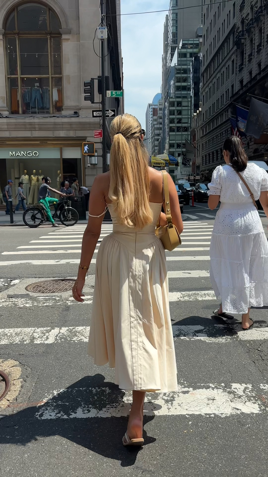 a perfect dress for a day in the city xoxo 

#LTKStyleTip #LTKVideo #LTKTravel