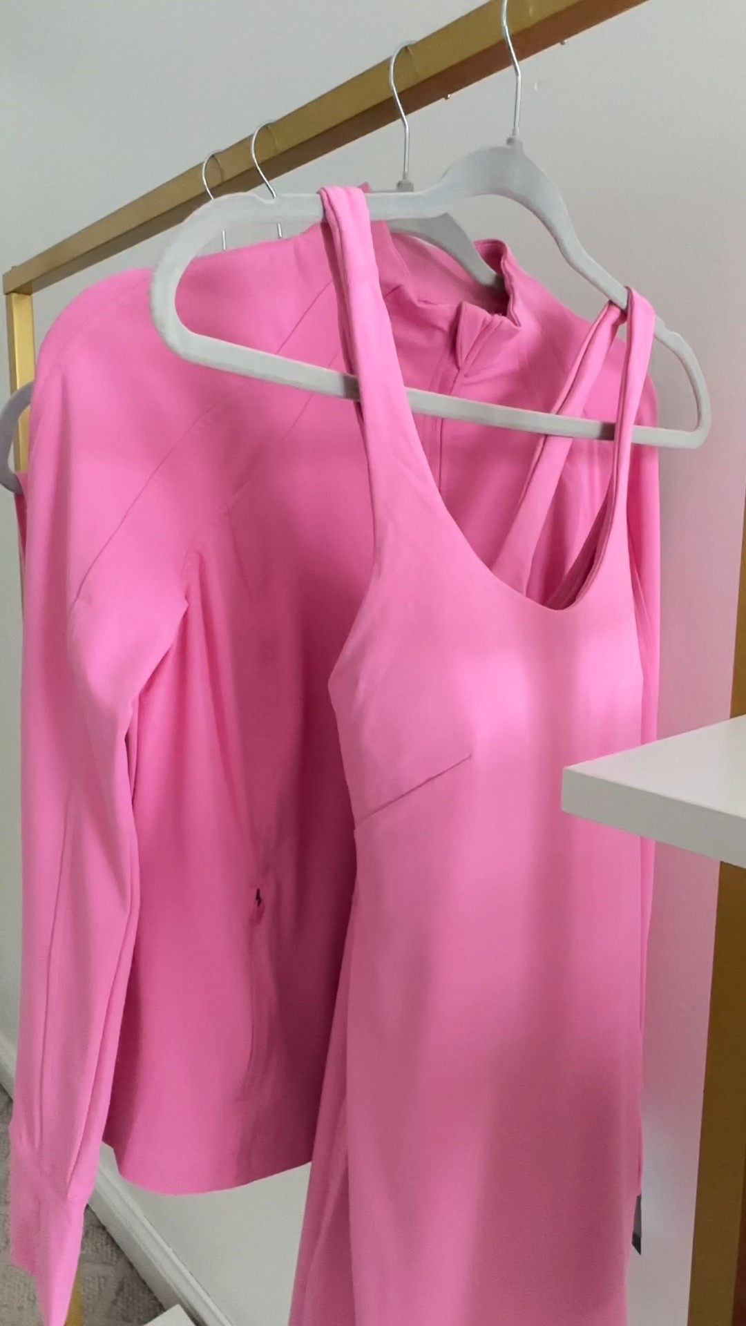 Pink activewear 

#LTKootd #LTKfitnessgoals