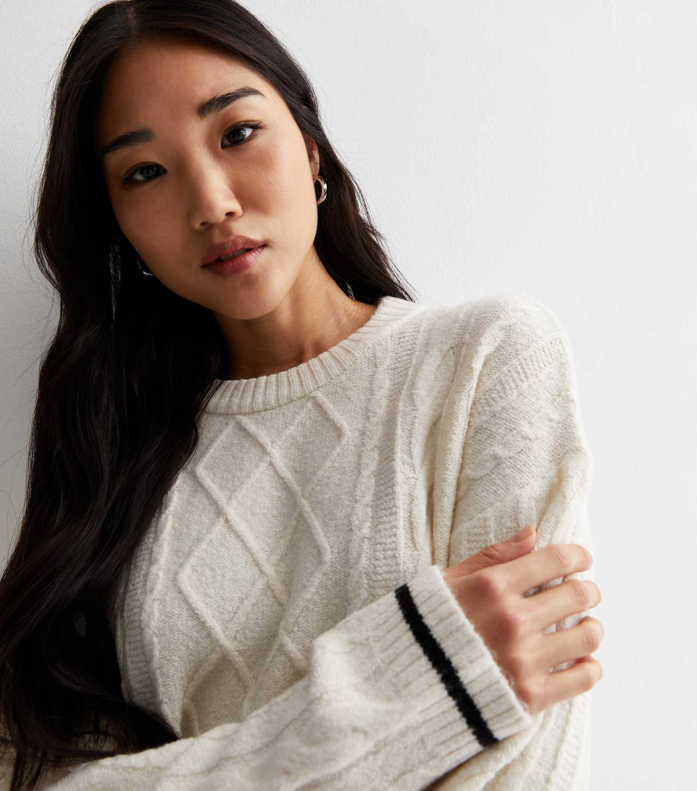 Off White Cable Knit Longline Jumper | New Look | New Look (UK)