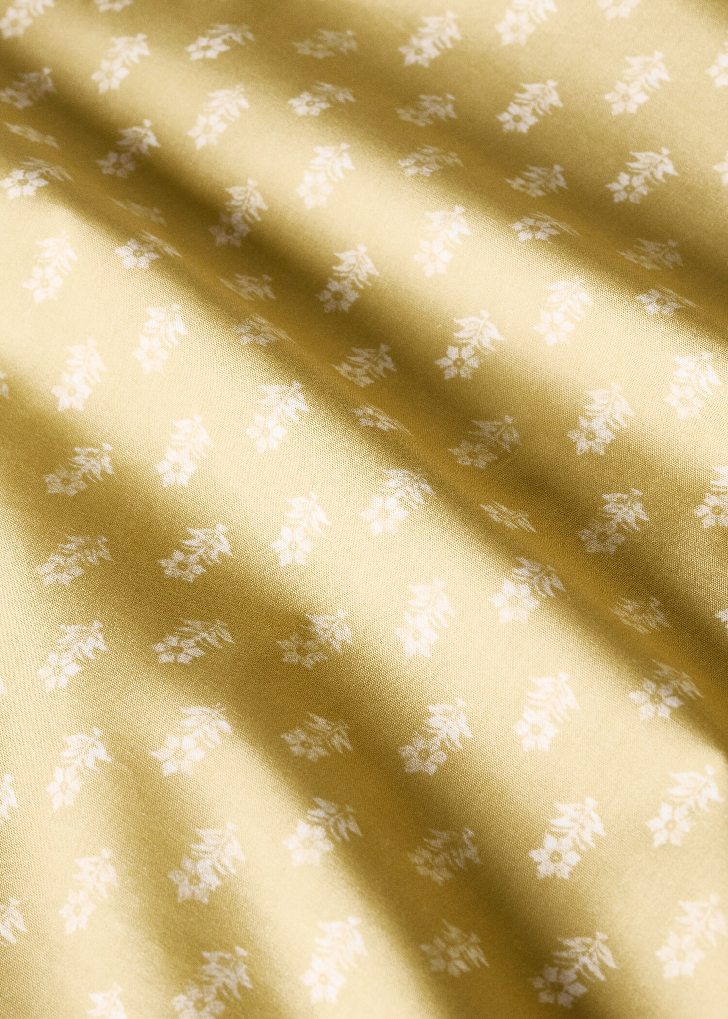 Children’s cotton top sheet with small flowers for 90 cm bed - Home | MANGO USA | Mango (US/MX/AU)