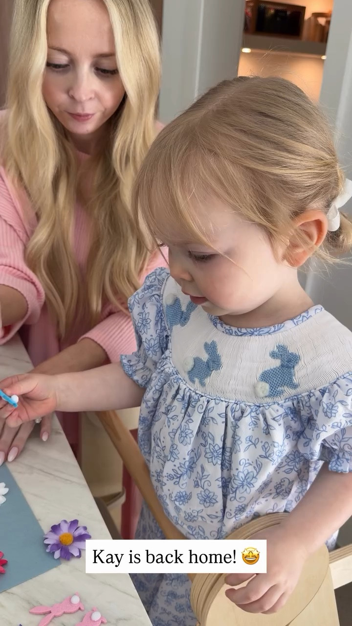 Happy to be back home with my girls 🫶🏻

#LTKSeasonal #LTKmomlife #LTKootd