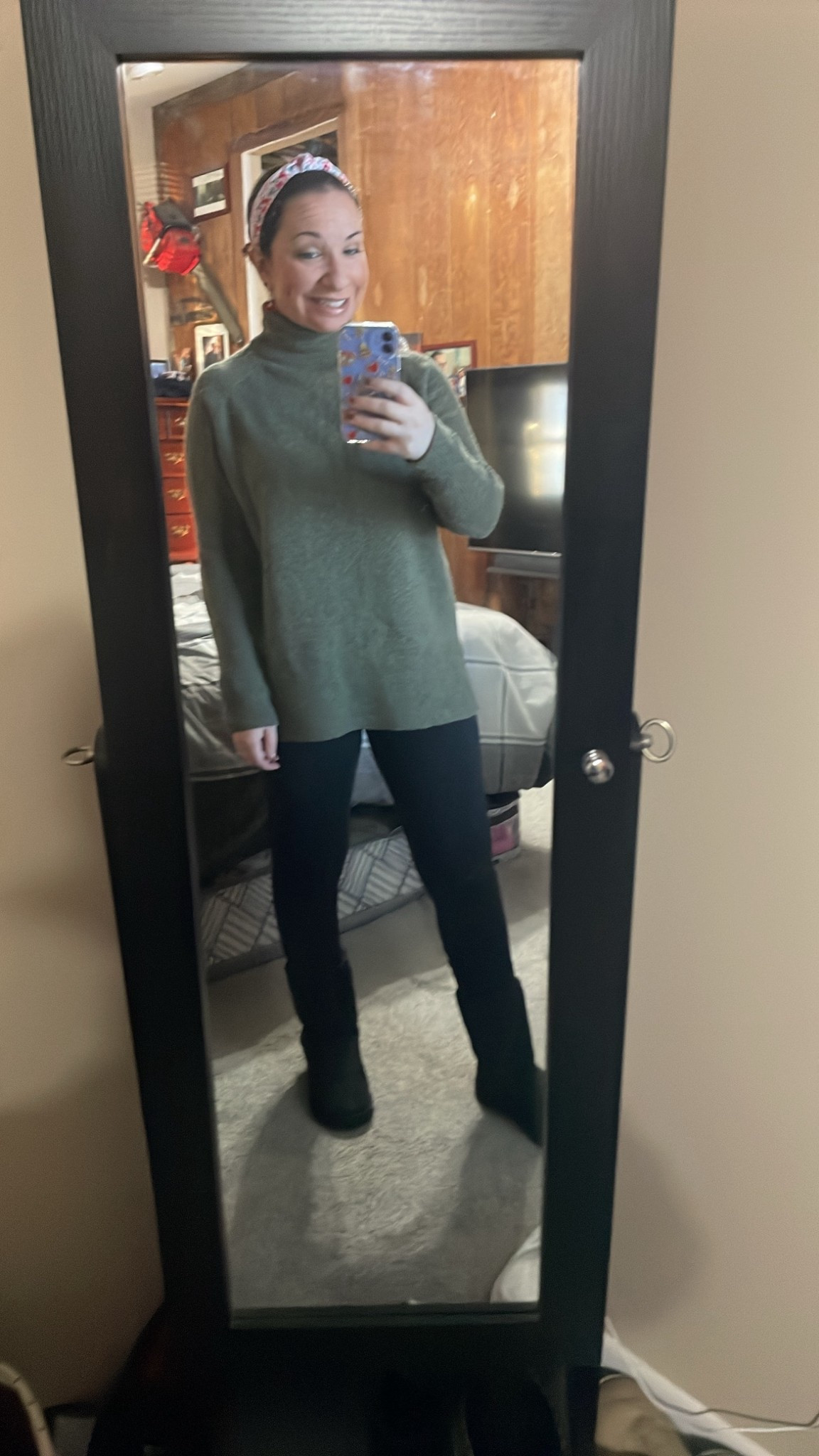 Day one of Christmas inspired ootds 

#LTKHoliday #LTKPetite #LTKFindsUnder50