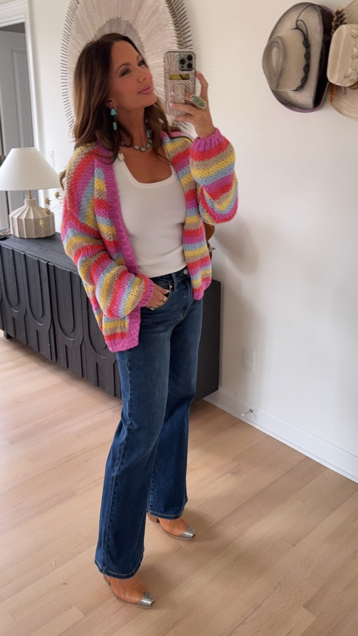 code betsy15 works for avara for new customers ♥️ i’m wearing a medium top and 28 jeans.

#LTKSaleAlert #LTKGiftGuide #LTKFindsUnder100