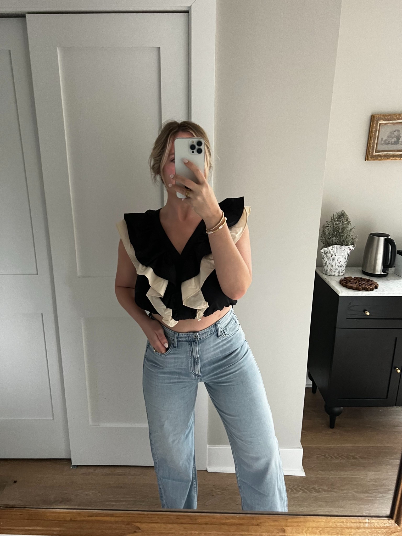 wide leg jeans season is the only season i’m participating in. rag & bone denim + this flying tomato top that’s doing all the heavy lifting today — effortless errands era, no notes

linked everything below 🔗

#liketkit #LTKstyletip #LTKfindsunder100 #wideleg #wideslegdenim #ragandbone #flyingtomato #casualootd #jeansoftheday #effortlessstyle #springoutfit #ootd #casualchic

#LTKgrwm #LTKSaleAlert #LTKdayinmylife