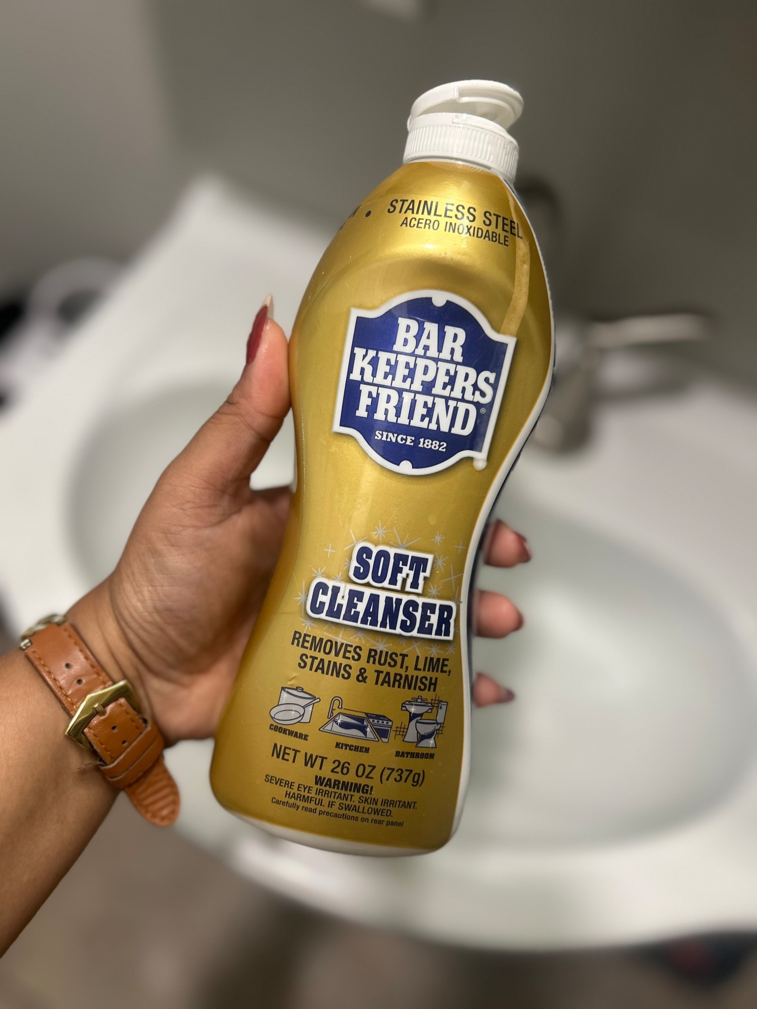 ✨ Favorite bathroom + kitchen cleaner for rust + water stains 