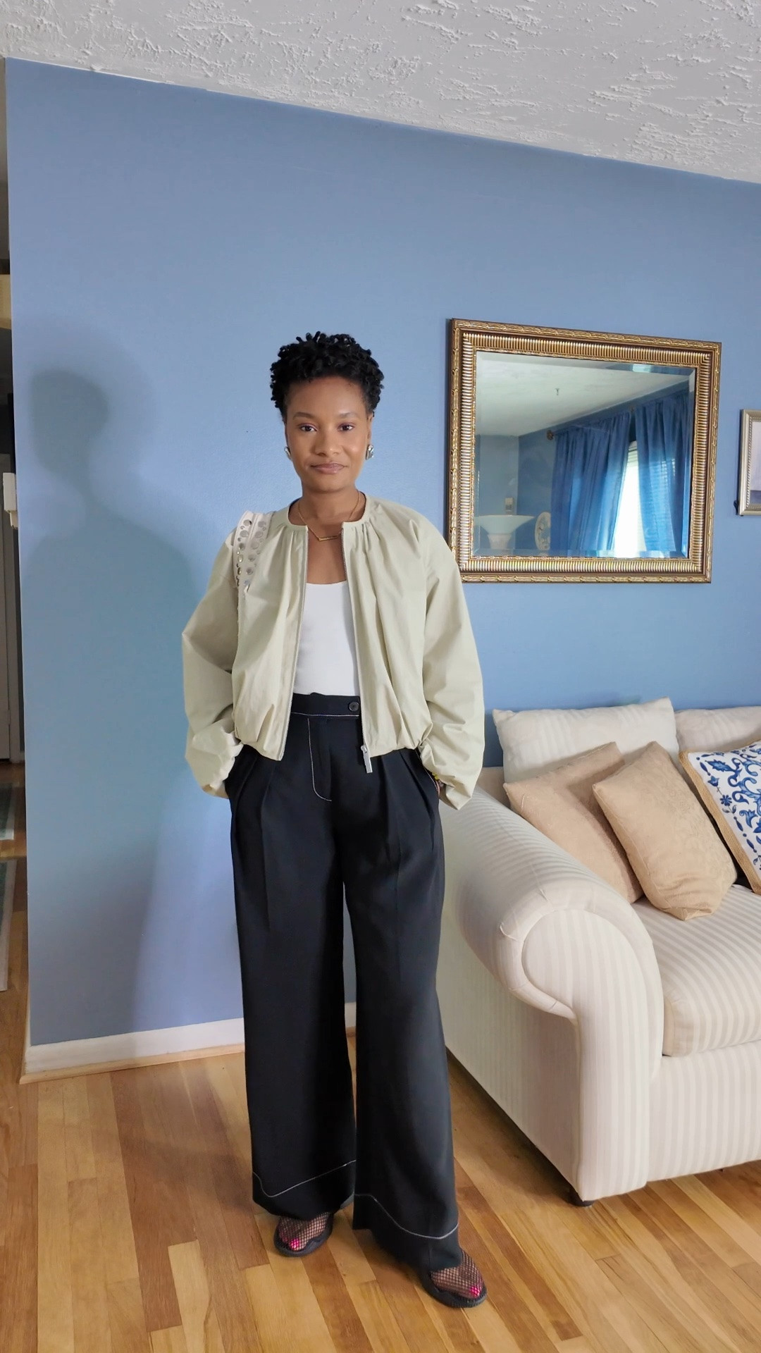 This is one of my favorite outfit combos to date:
Bomber jacket + tank + wide leg trousers + mesh flats

#LTKootd #LTKgrwm #LTKdayinmylife