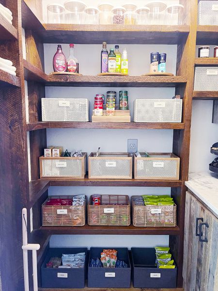 WEEKLY RESET

Ending Sundays with a fully stocked pantry for the week ahead is part of our weekly reset. Nothing feels better than beginning Mondays on the right foot!

#organizedsimplicity #home #organization #professionalorganizers #atlanta #organizedhome #atlantaorganizers #homeorganization #organizing