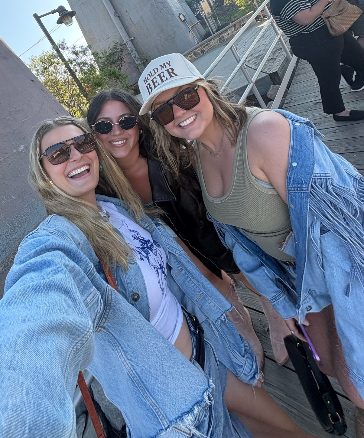 Just some country gurlsss🤠🤍

#LTKvlog