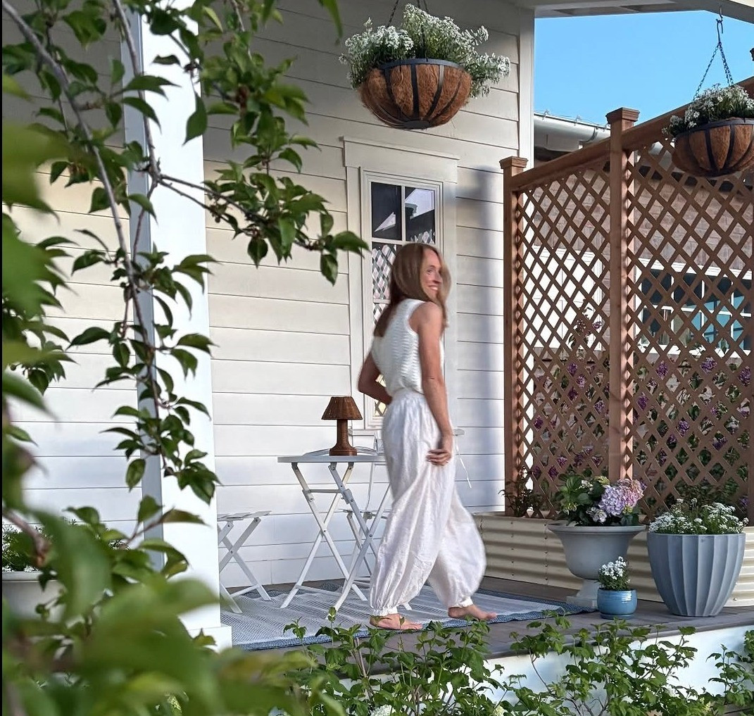 I am so smitten by this corner of my porch. It's one of my favorite projects we've done recently! 

 #LTKdayinmylife #LTKHome