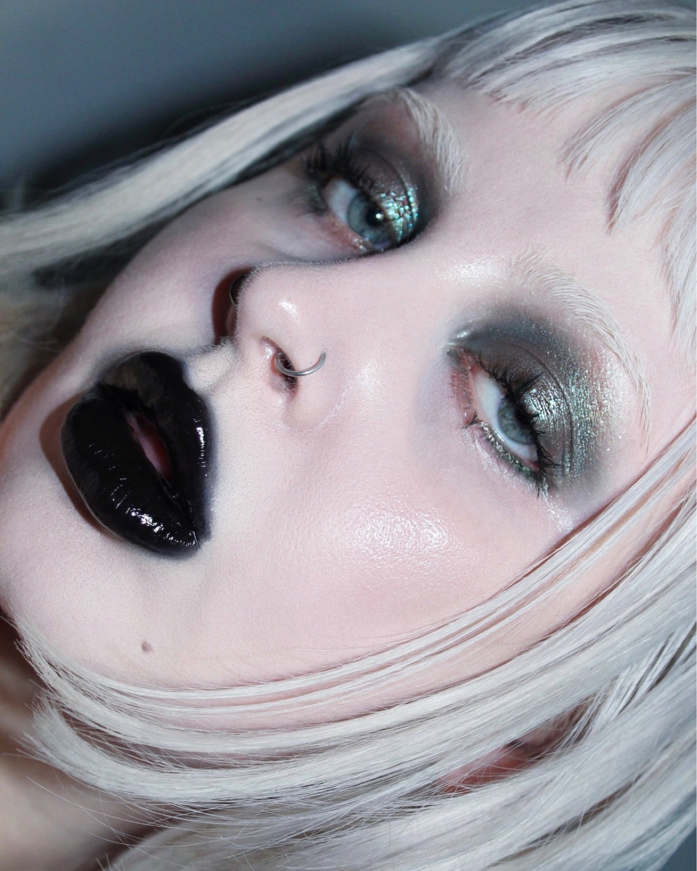 What camera I use for beauty photos 🖤

#LTKBeauty