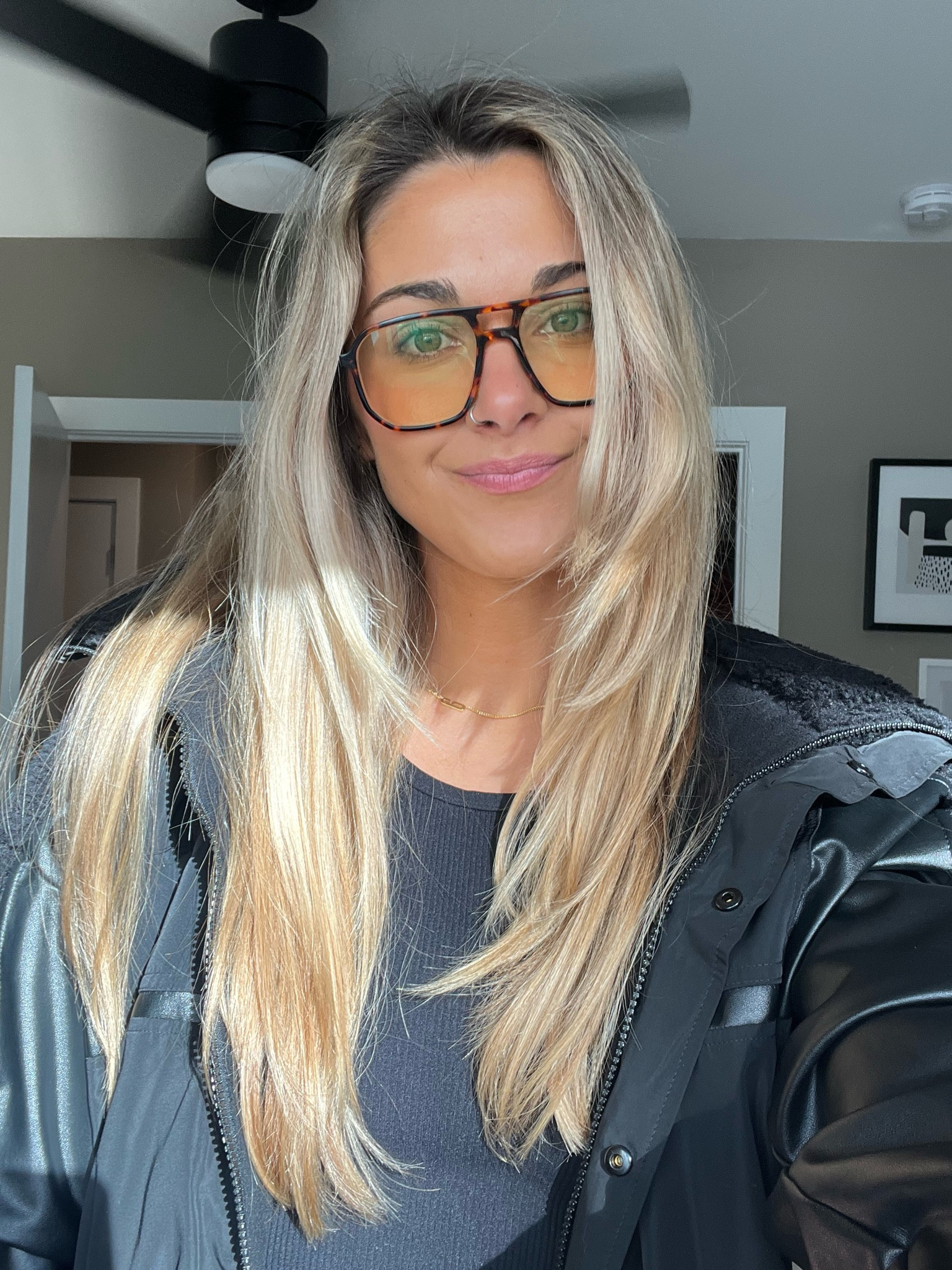 Eyebuydirect - iconic (20% yellow lense)