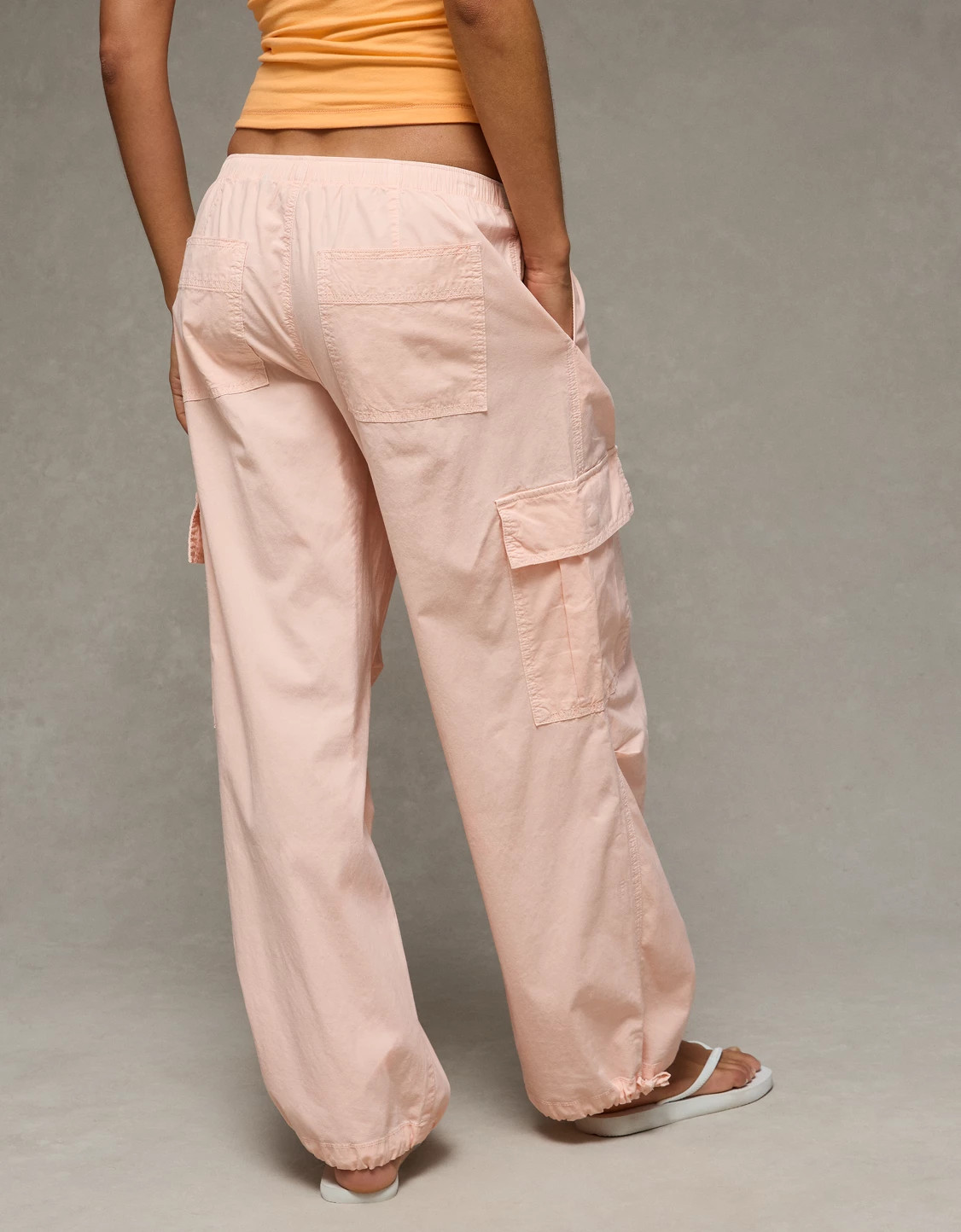AE Low-Rise Baggy Cargo Parachute Pant | American Eagle Outfitters (US & CA)