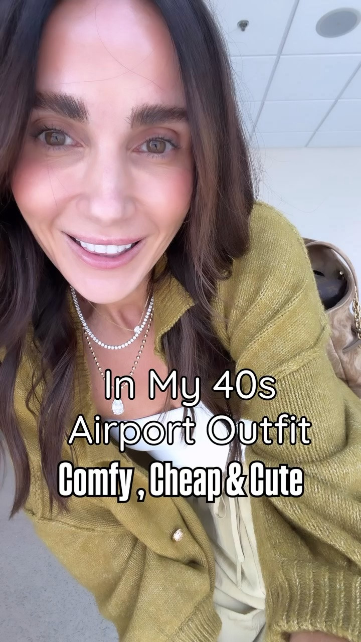 Cute and feminine travel outfit, cardi and pants size S.