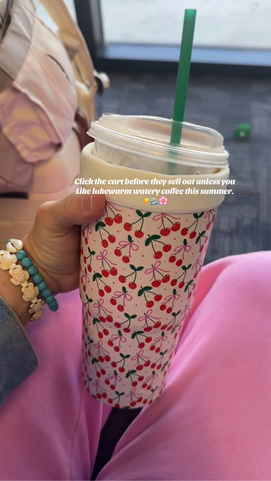 💕Universal cup holder to keep your iced coffees and favorite drinks cold on the beach all summer long! 

#LTKfoodie #LTKTravel