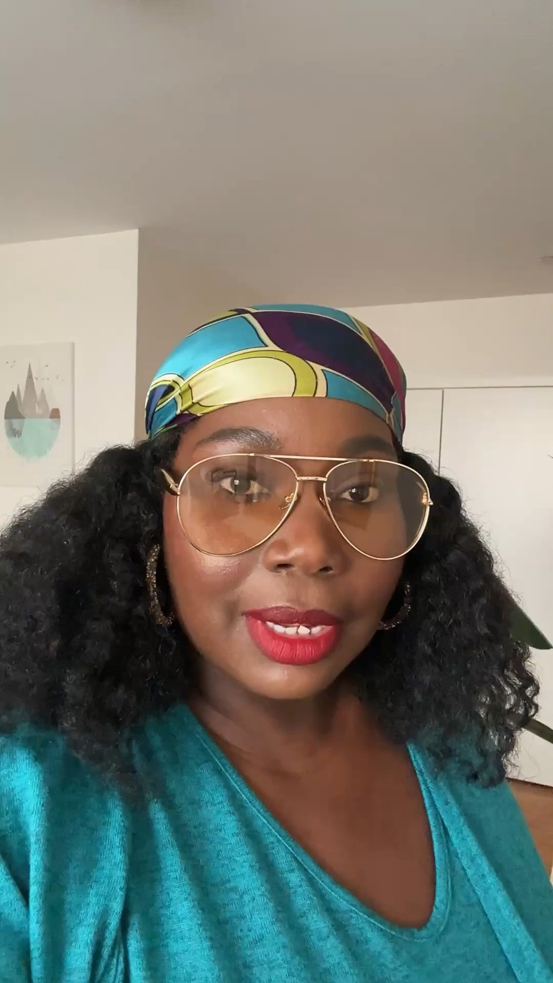 Designer inspired oversized sunglasses. These are large retro aviator sunglasses.