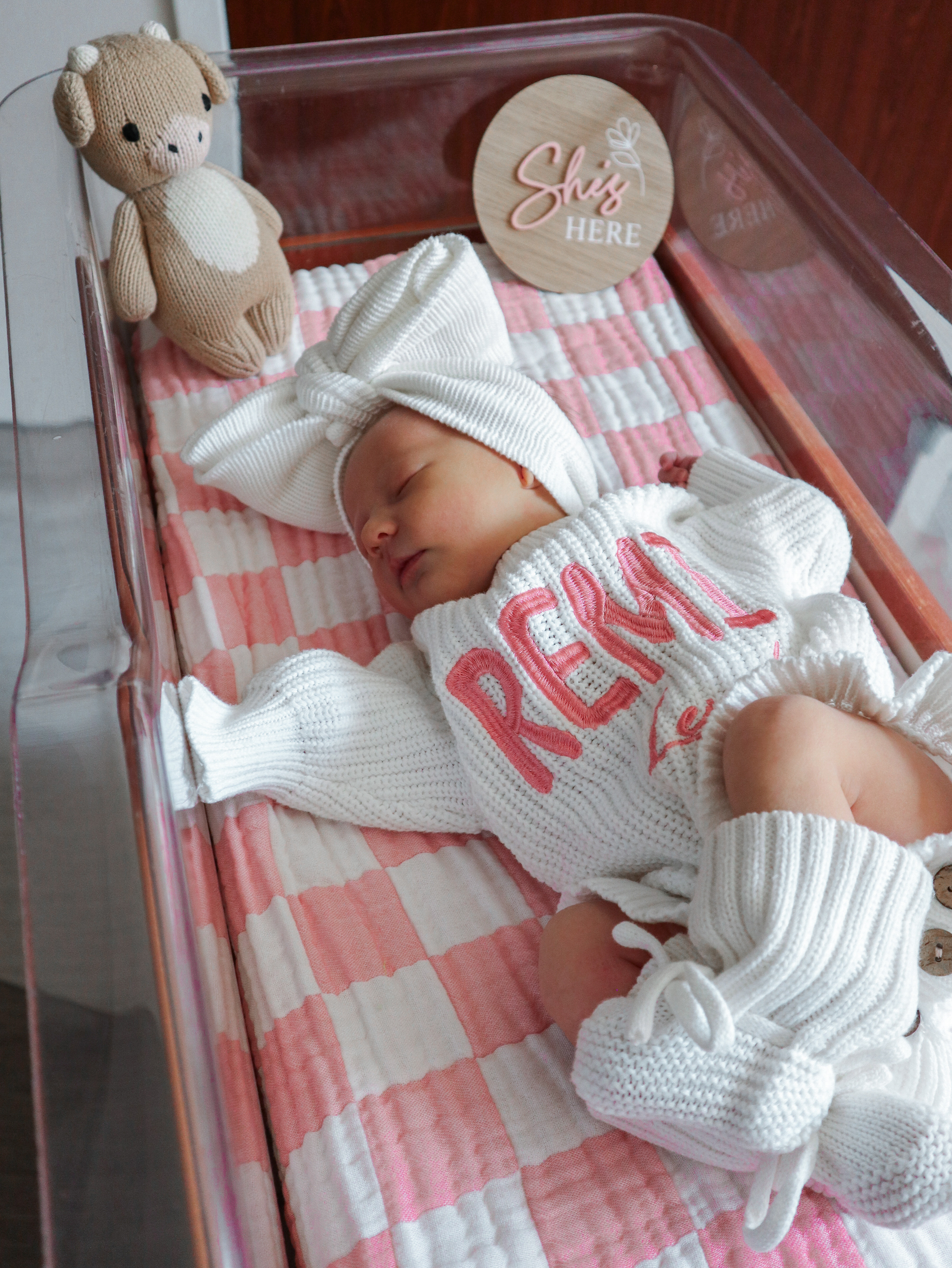 It's almost been one full week with our dream girl, Remi. 💕

Linking everything I purchased for her sweet announcement photo!

 

 #LTKBaby