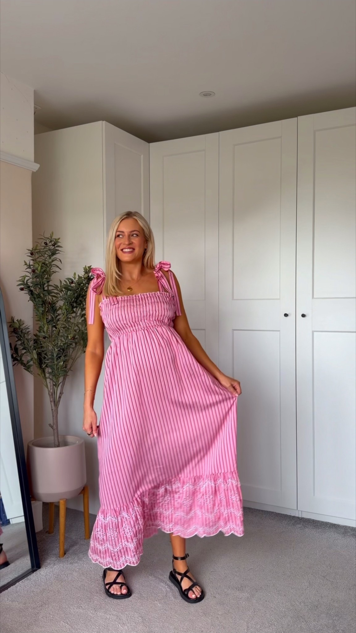 New in Zara dress - wearing size small 💖