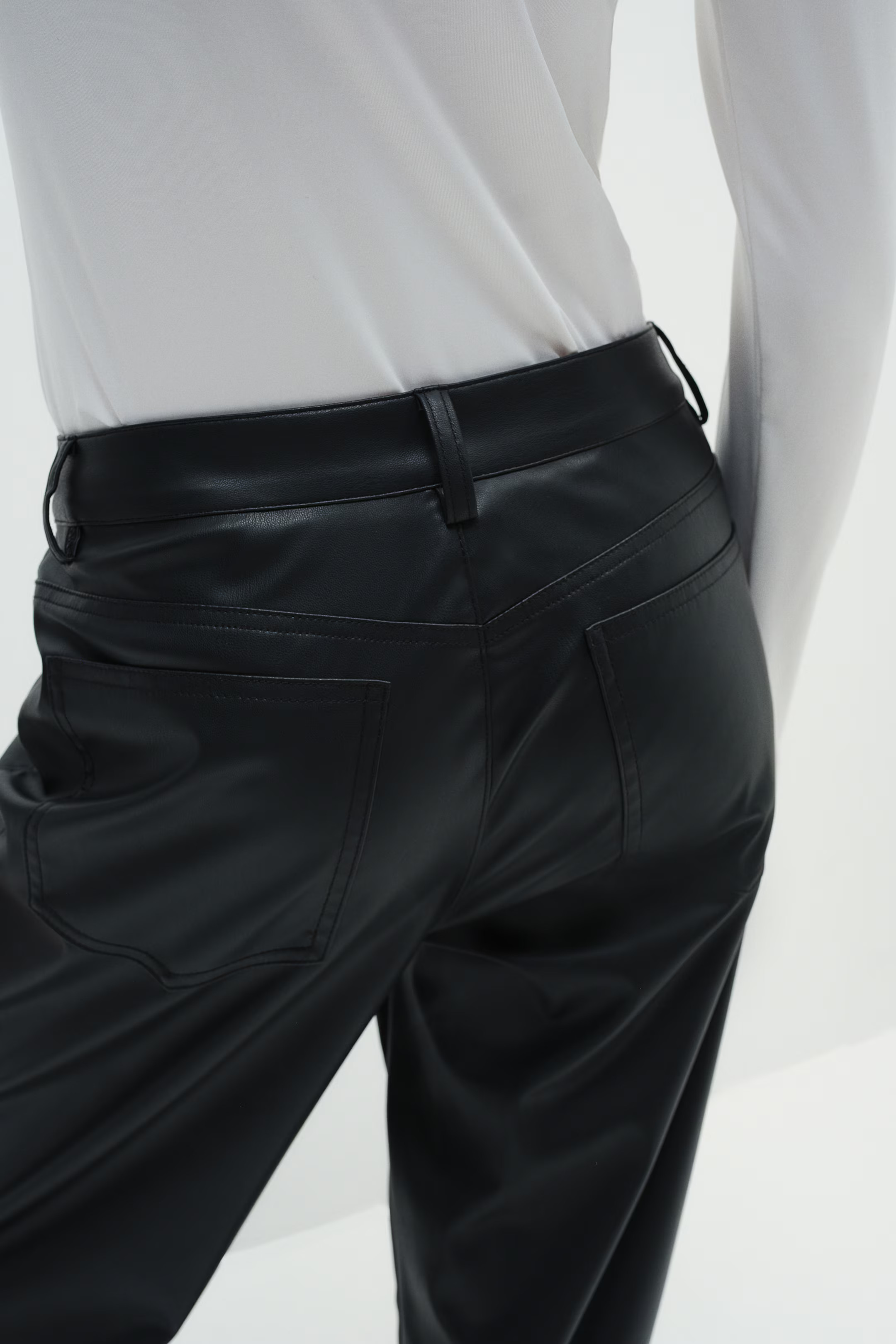 Straight coated trousers - Regular waist - Long - Black - Ladies | H&M GB | H&M (UK, MY, IN, SG, PH, TW, HK)