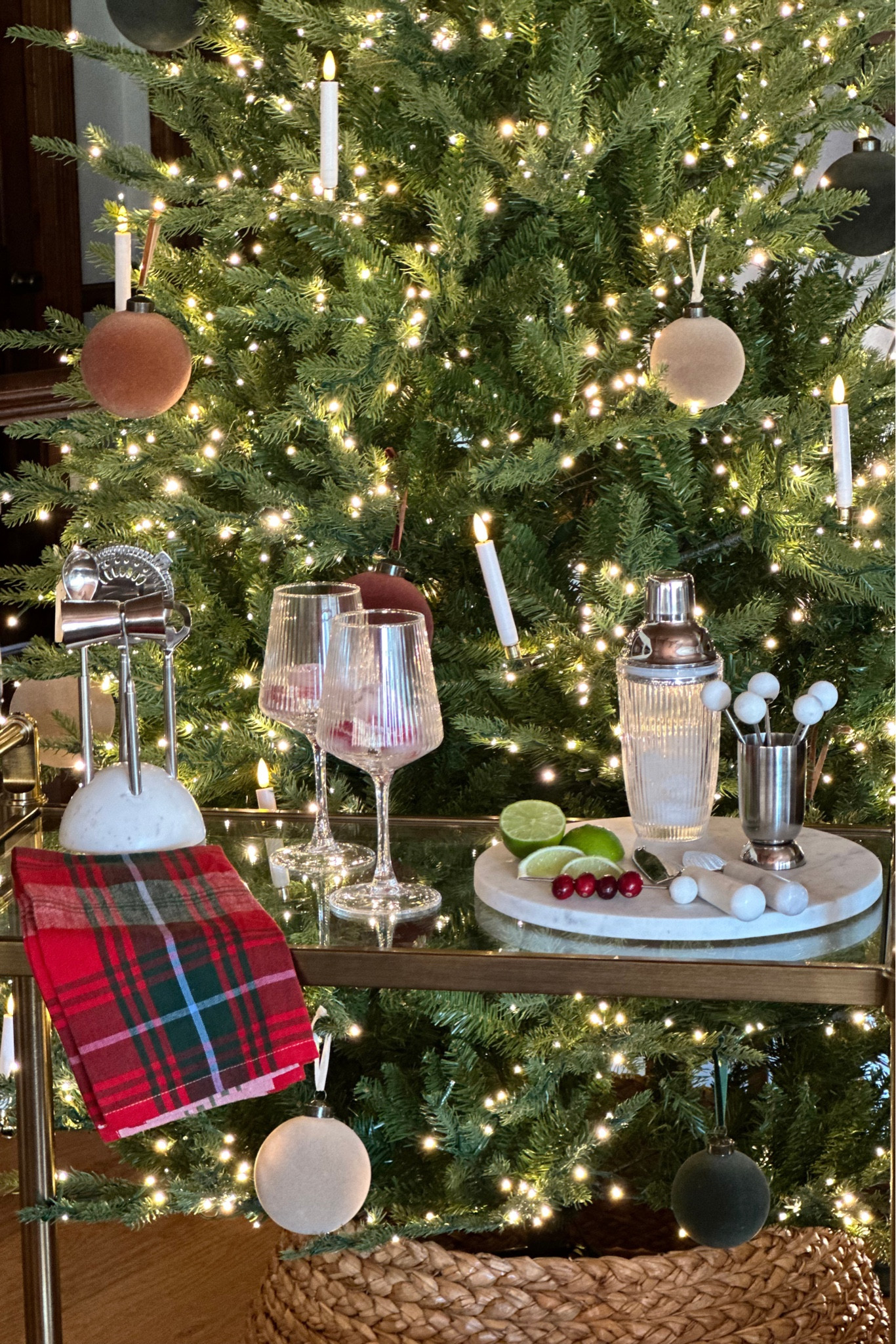 Christmas bar cart, holiday home decor, bar cart essentials, Christmas tree, ornaments, cozy Christmas decor ideas 

#LTKHoliday #LTKCyberWeek #LTKHome