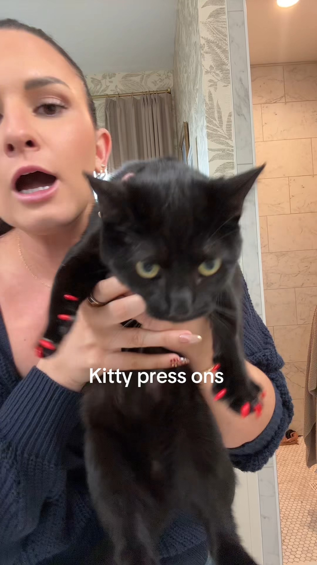 Kitty press ons are the future 💅🏽