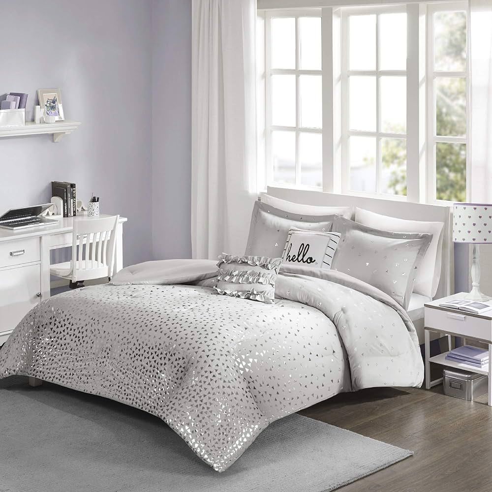Intelligent Design Zoey Triangle Metallic Print, Cozy Comforter Set All Season Bedding Set, Match... | Amazon (US)