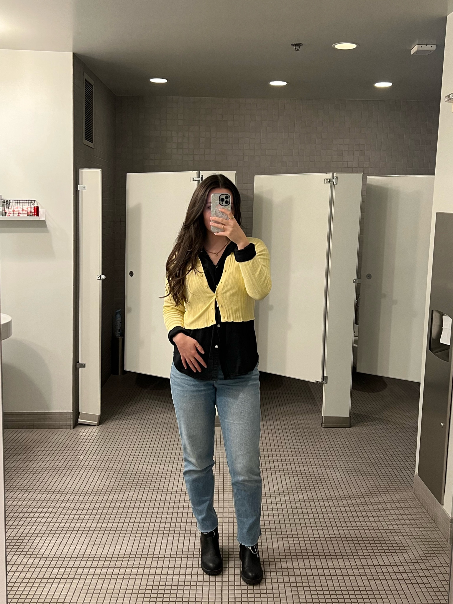 Work outfit inspo

Black button up, yellow cropped cardigan, mom jeans, black Chelsea boots high heels

#LTKfindsunder100 #LTKworkwear #LTKstyletip