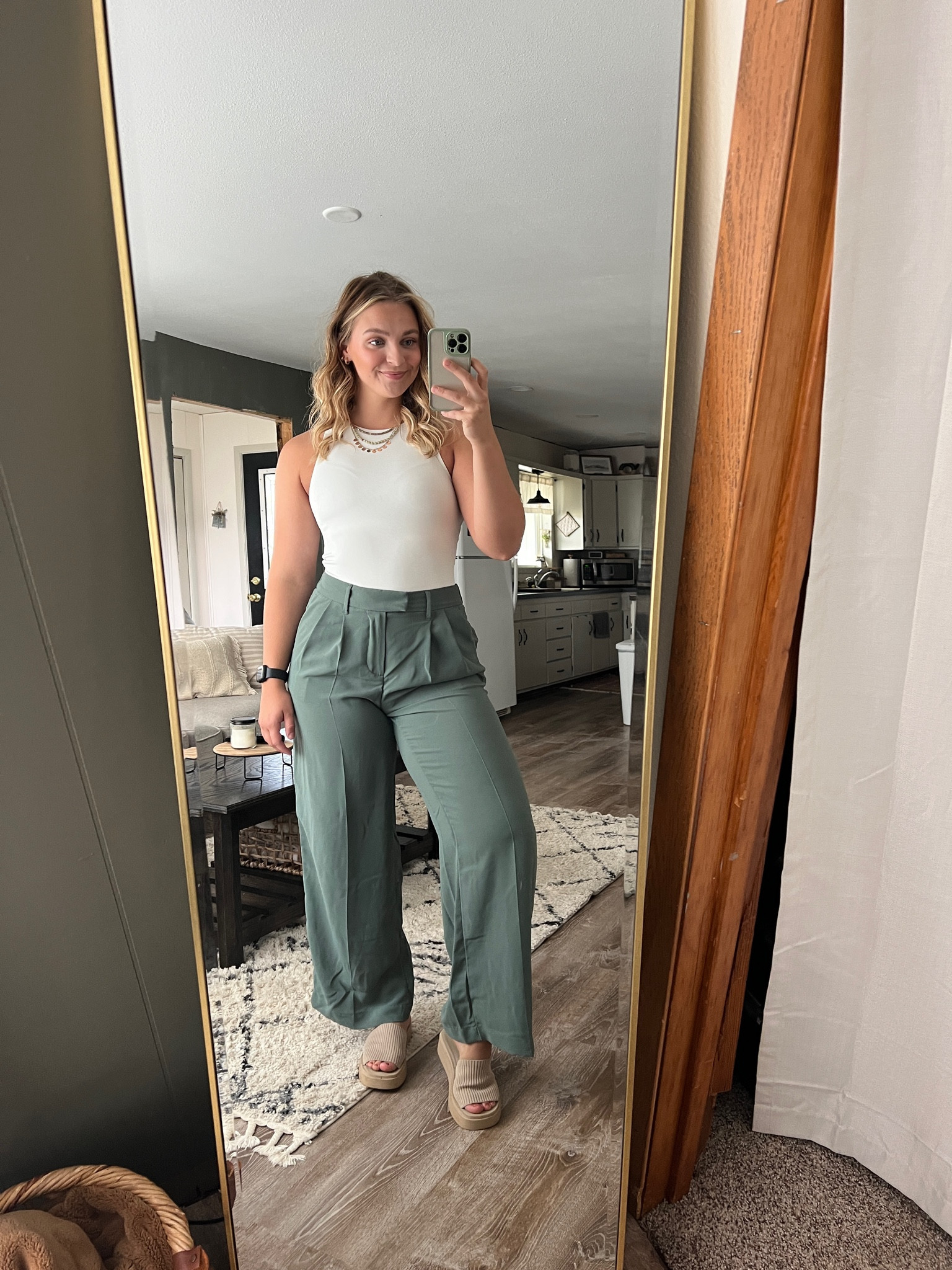 These pants are perfect for summer because of how light and flowy they are!

#LTKSeasonal #LTKFind #LTKworkwear