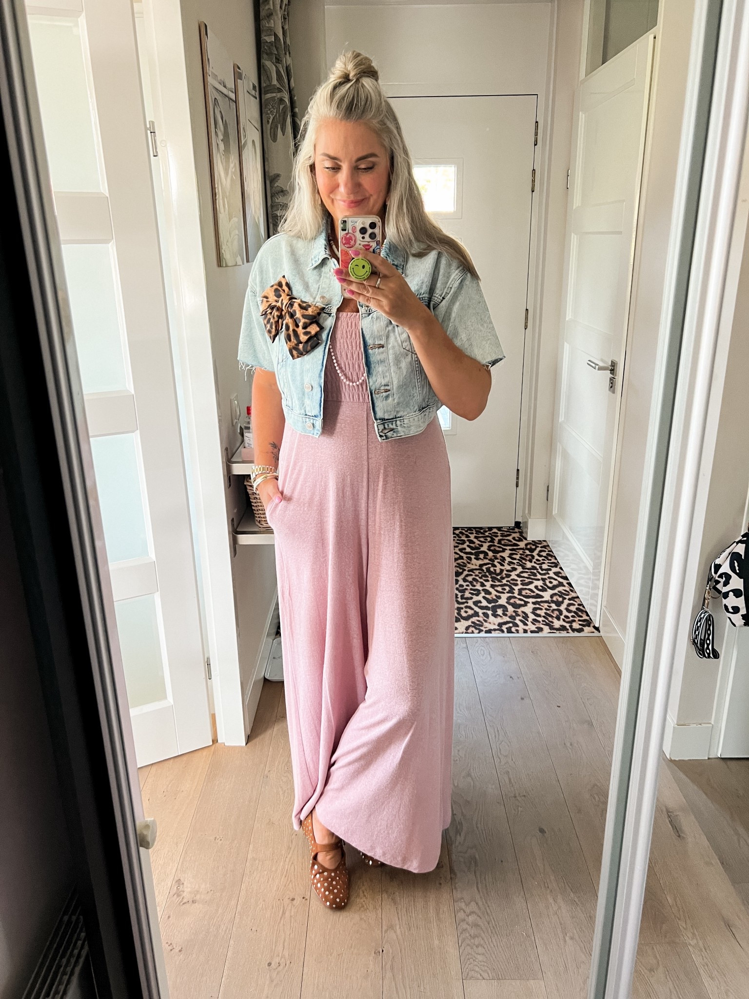 Ootd - Tuesday. Pink Free People jumpsuit (M), cropped denim blazer (M), leopard hair clip turned brooch and brown studded Mary Jane’s (tts). 



#LTKsummer #LTKnederlands #LTKeurope