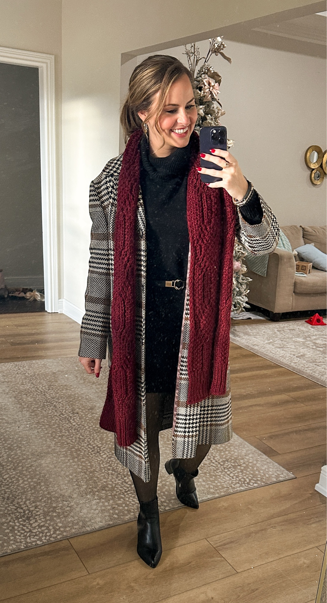 Classic holiday / Christmas outfit! 

#LTKShoeCrush #LTKHoliday #LTKStyleTip