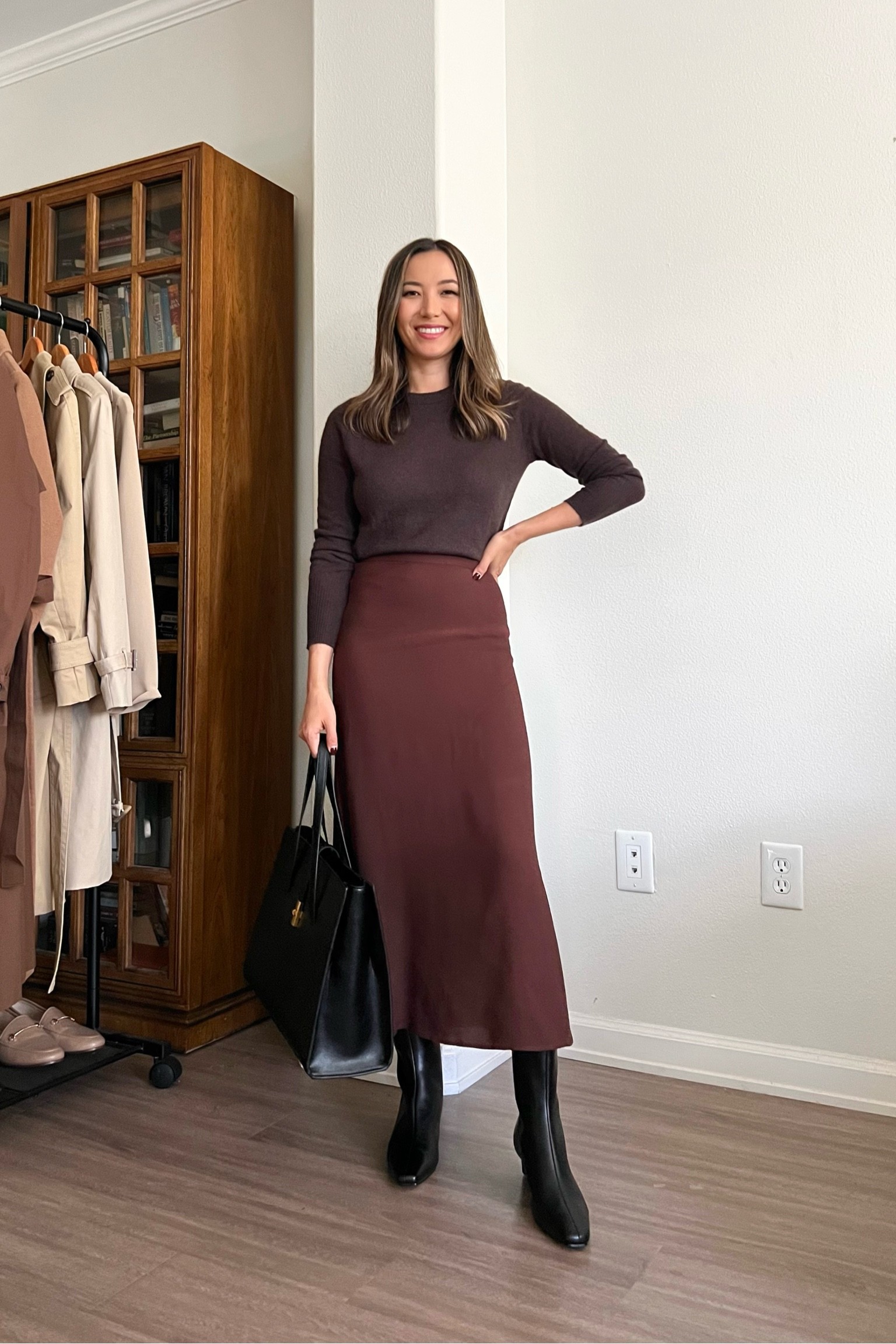 Liz  minimal outfits & workwear inspo on Instagram: All the autumn vibes  🍂 • Knit top @hm • Skirt @witcheryfashion • Wool coat (thrifted)  @facebookmarketplace • Handbag @louisvuitton • Shoes @sandlershoes