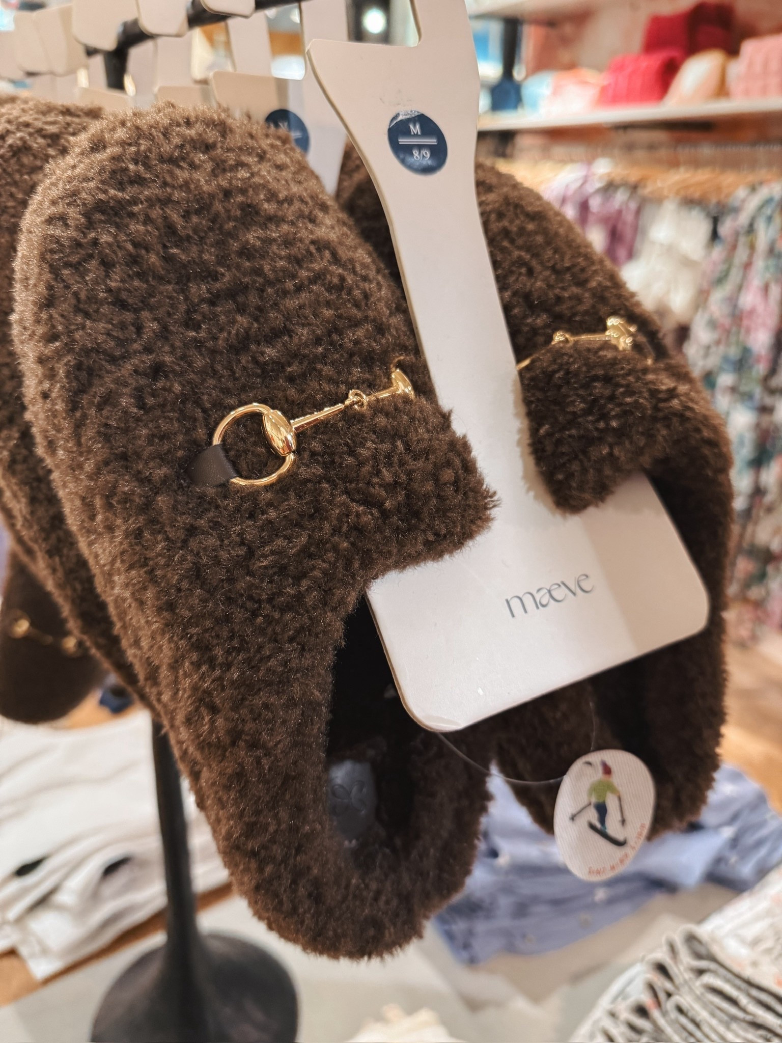 Love these furry slippers for winter! They would be a great stocking stuffer and gift for her! They run small so I would recommend sizing up! 


#LTKHoliday #LTKGiftGuide #LTKCyberWeek