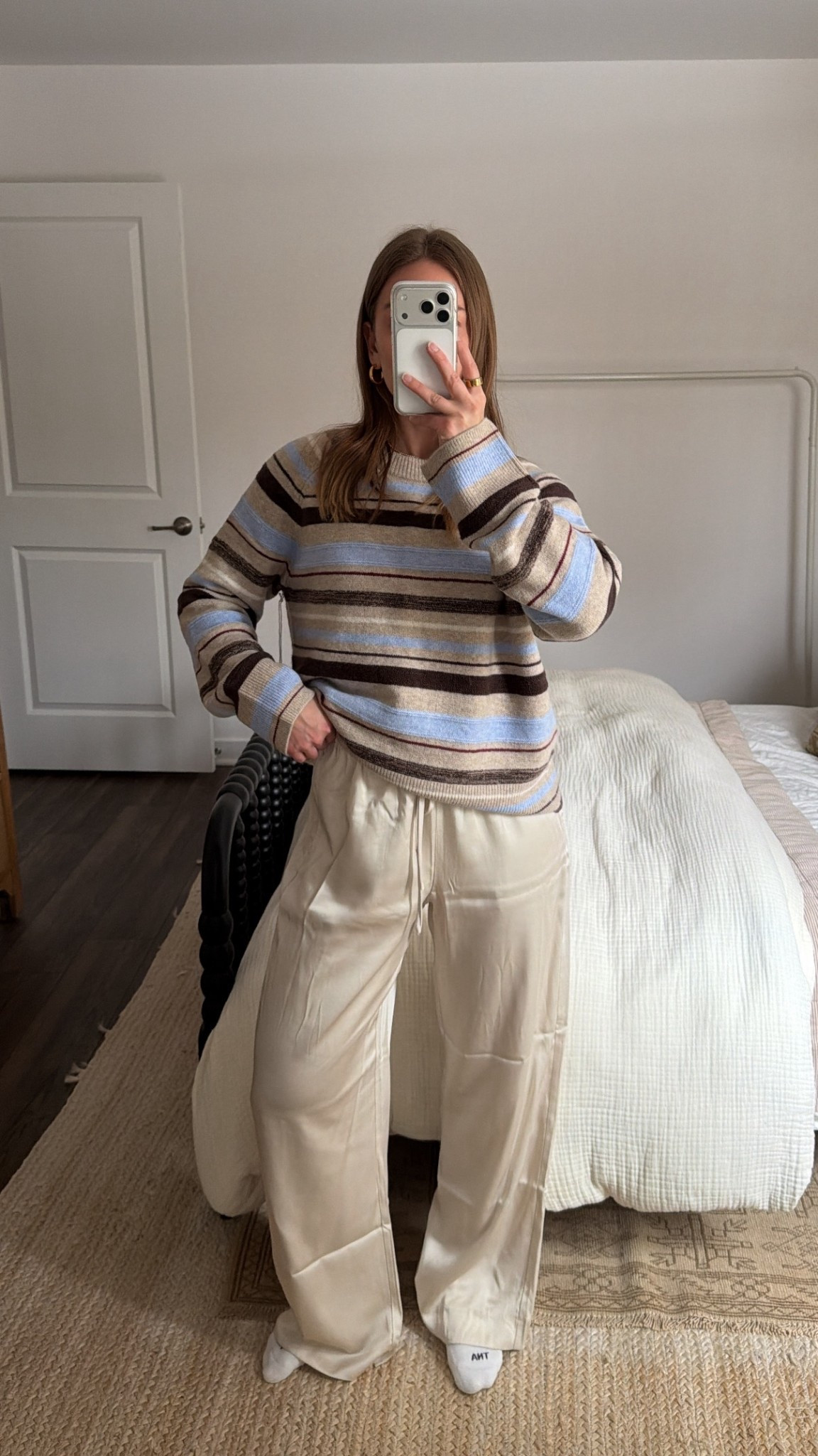 2/28/26 Abercrombie Spring New Arrivals 🌿🤍

Sharing a few of my favorite Abercrombie spring pieces — lightweight sweaters + their best low-rise denim. I grabbed the ultra loose low-rise jeans in a creamy white with a cuffed hem (so good for spring), a pair of cream satin pants, and the olive green barrel jeans, which are one of my favorite fits in a new wash.

All pieces linked here ✨



#LTKSpringSale #LTKSeasonal #LTKootd