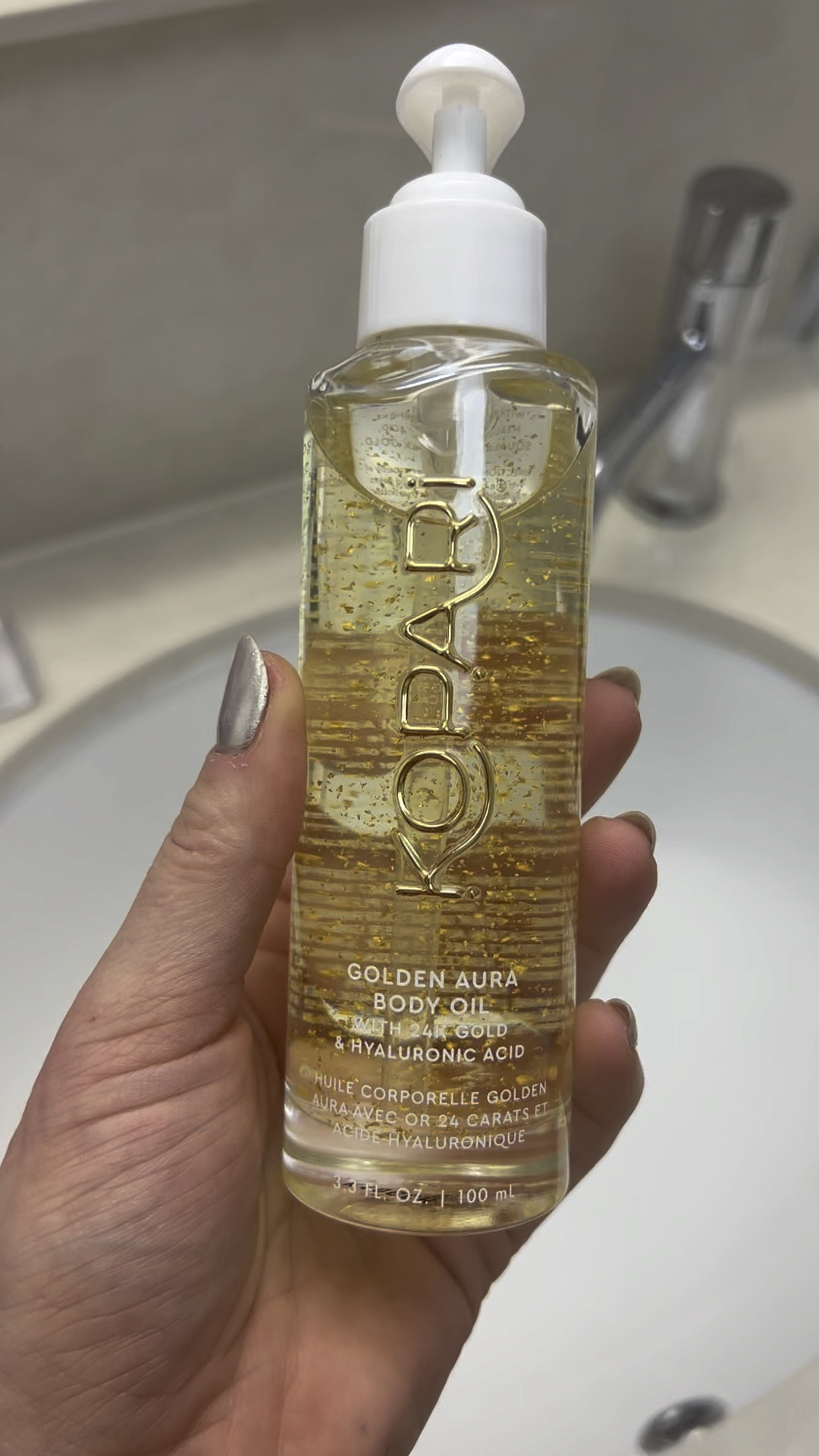 Is it an amazing body oil or a reminder of a nasty goldschlager shot you took in college? 😖 

This body oil contains hyaluronic acid that absorbs in quickly to give you nourished skin even during harsh winter weather! 💫✨😍 #skincare #dryskin #winterskin #moisturize 

#LTKbeauty #LTKVideo