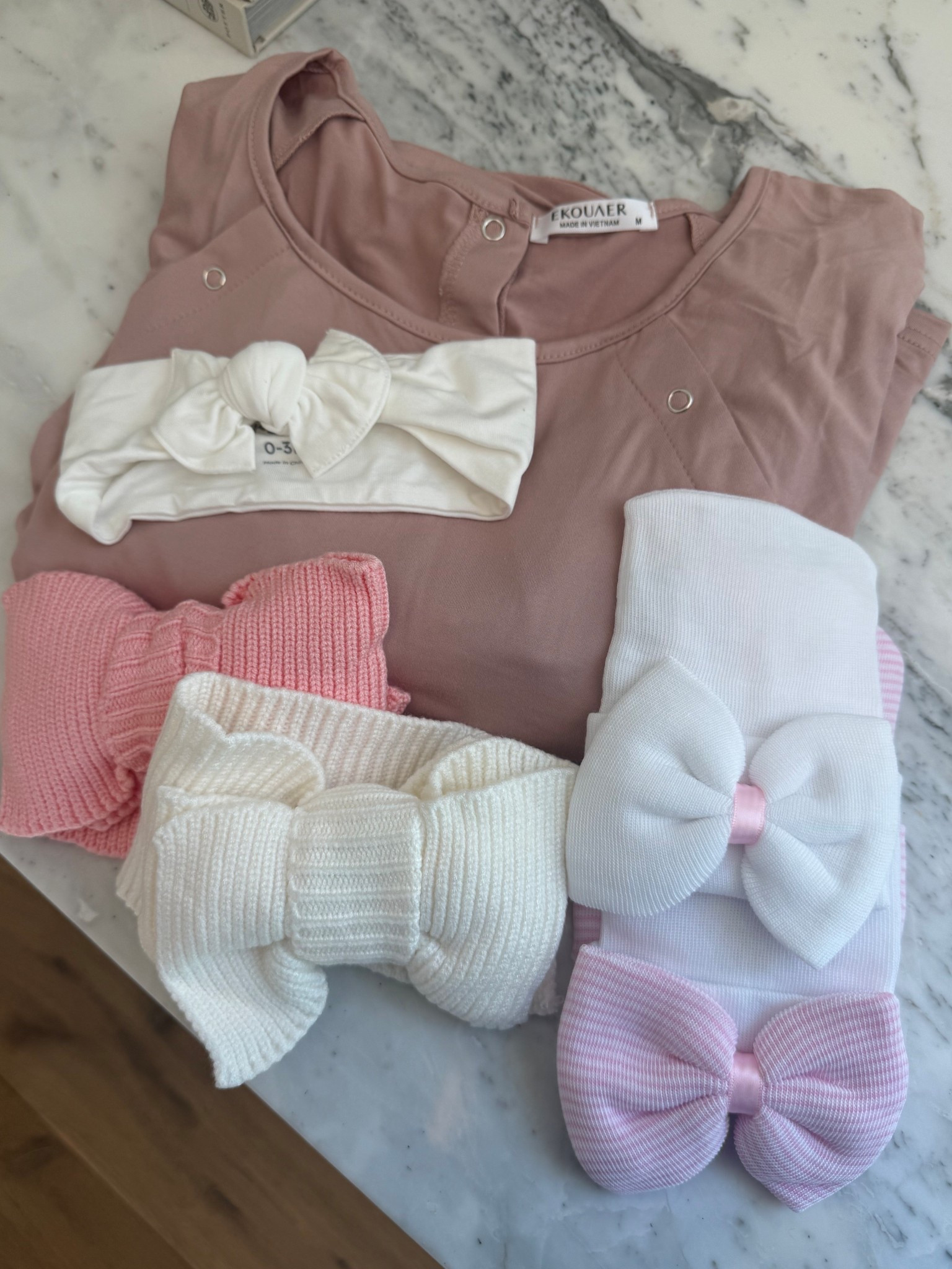 Went crazy on ordering bows haha and also picked out some hospital gowns!

Dressupbuttercup.com #dressupbuttercup #dederaad


#LTKmomlife #LTKgrwm #LTKootd