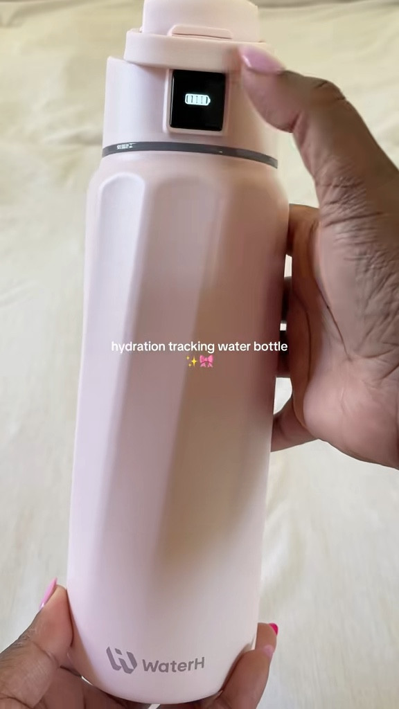 if you need more motivation to drink more water get this ✨