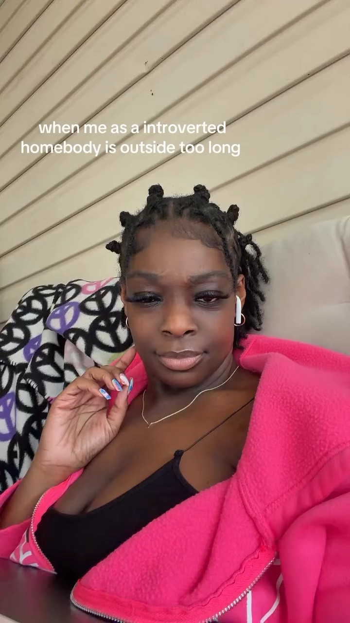 follow @eriiicaityyy, if you’re viewing 🕸️