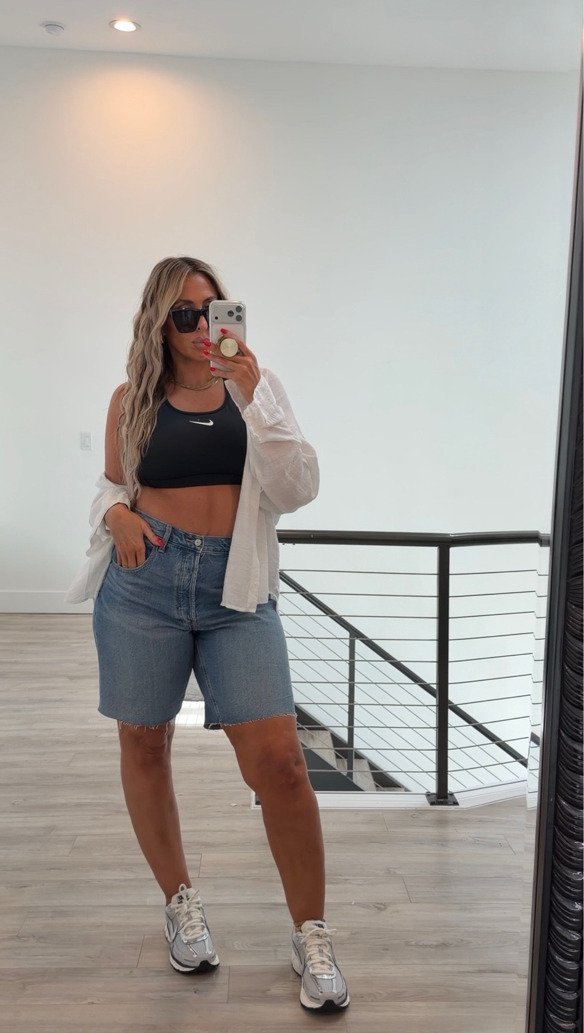 5’8 200 lbs 33 waist 46 hip. Loved these so much. Light drapey non stretch denim. Wearing my true to size 12; fit slightly loose through hip and thigh with no waist gap. 100% cotton will stretch out a tad.

Sports bra L

Fav white shirt XL

Very Comfortable shoes 

@oldnavy
@Nike US

#LTKOver40 #LTKMidsize #LTKActive