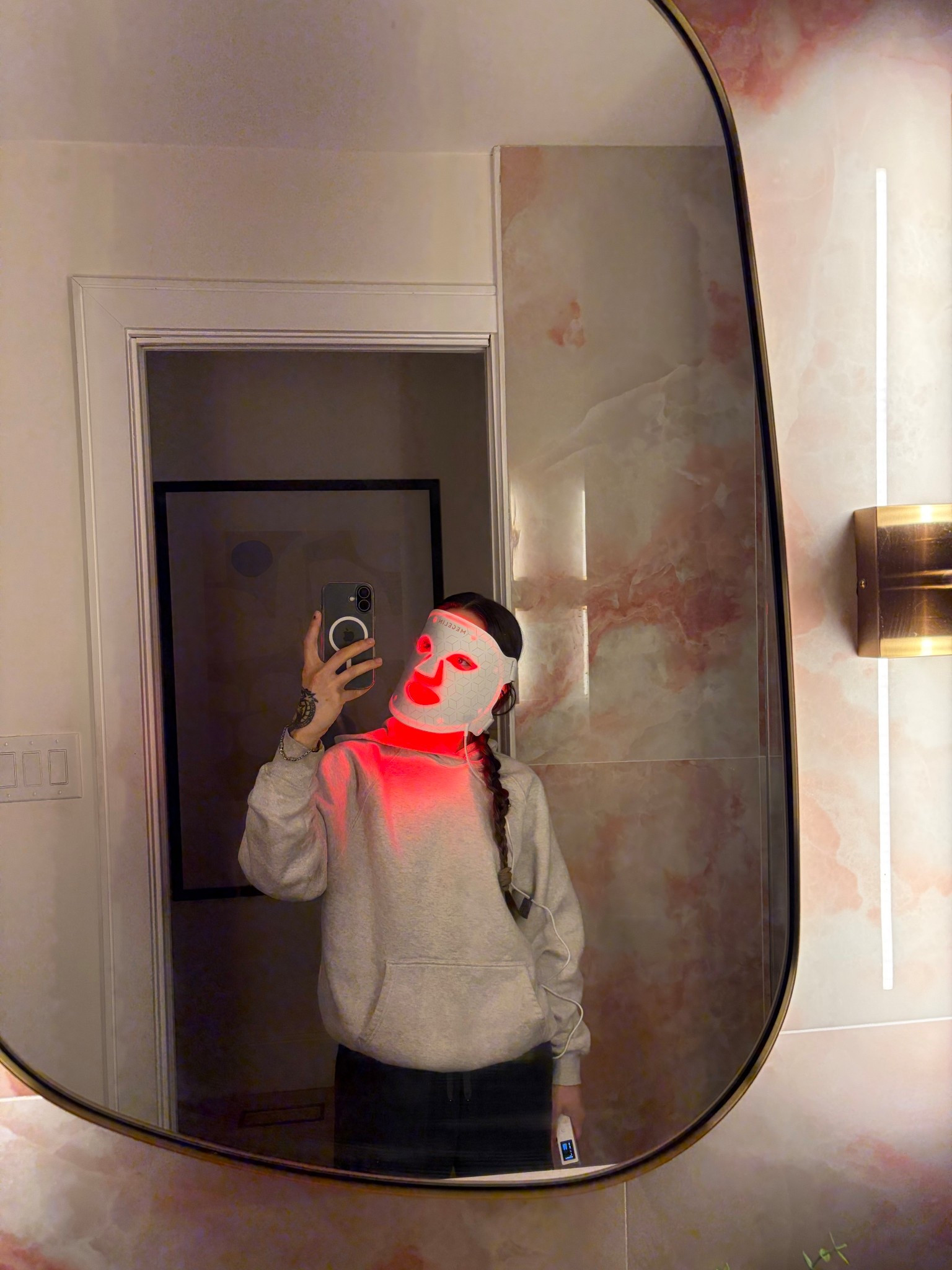 Been obsessed with this red light therapy mask 

#LTKbeauty