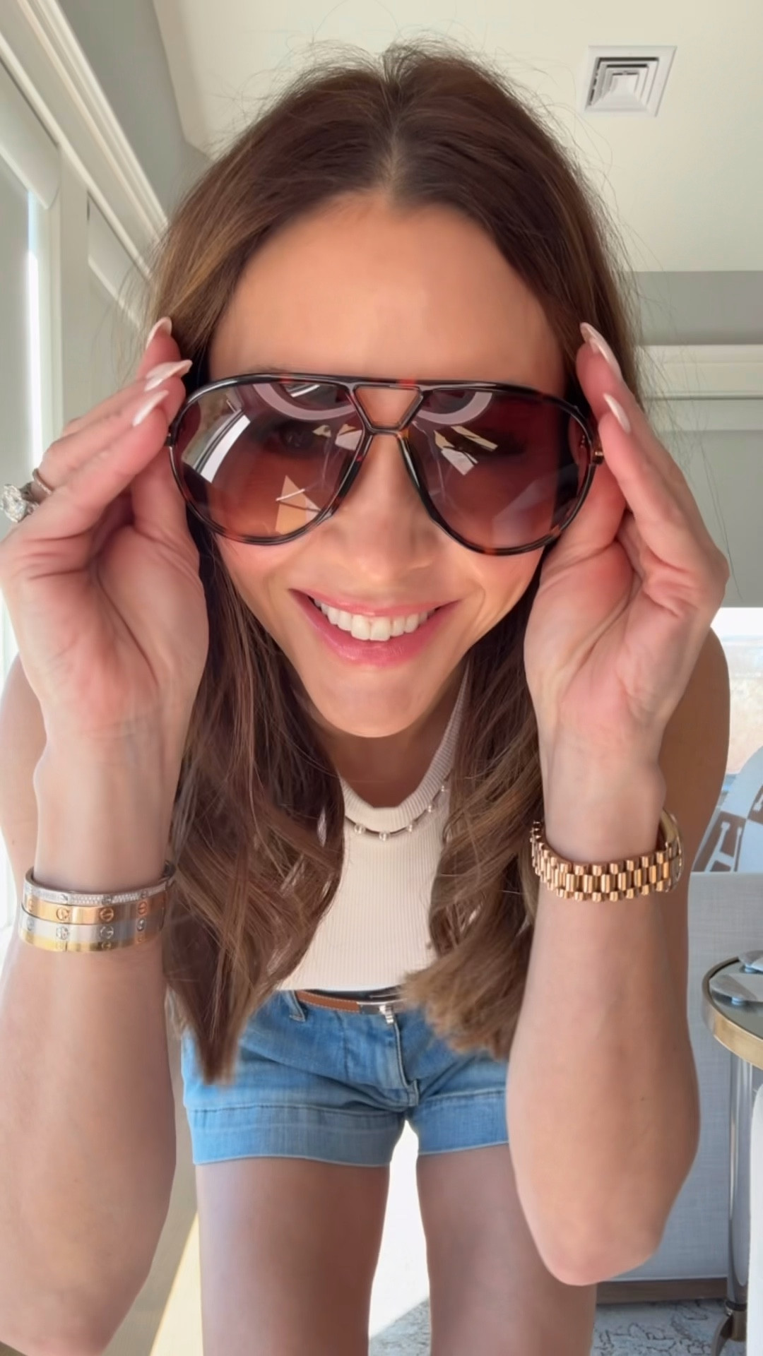 I am so ready for spring and summer 🤍☀️

These are a few versatile pieces I just added to my closet—and I already know they’ll be on repeat all season long. The best part? You can style each of them so many different ways, from casual days to dressed-up nights.

Good basics = endless outfits. Don’t overcomplicate it 😉

Grab them while you can… these are the kind of pieces you’ll reach for again and again 🤍