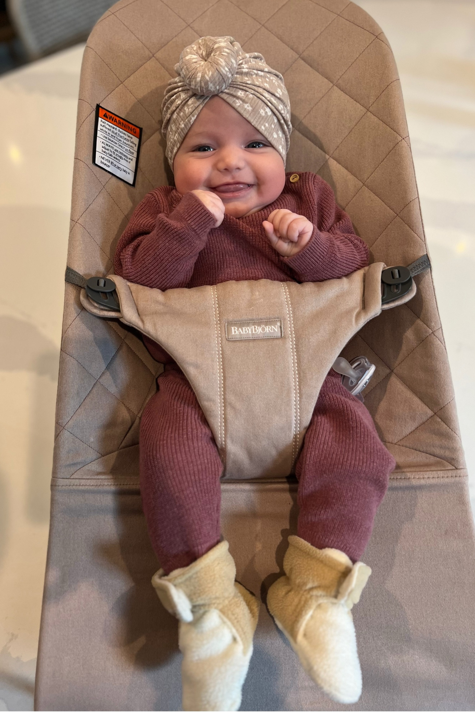 Ozzy OOTD - 12 weeks old #LTKbaby

Pants and top from Zara 