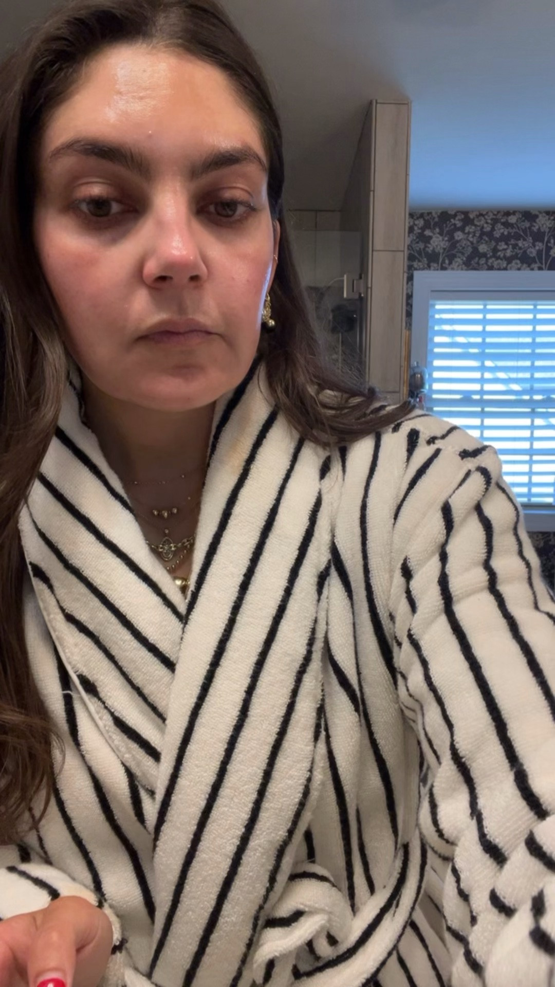 AM Skincare Routine: Vitamin C + Moisturizer